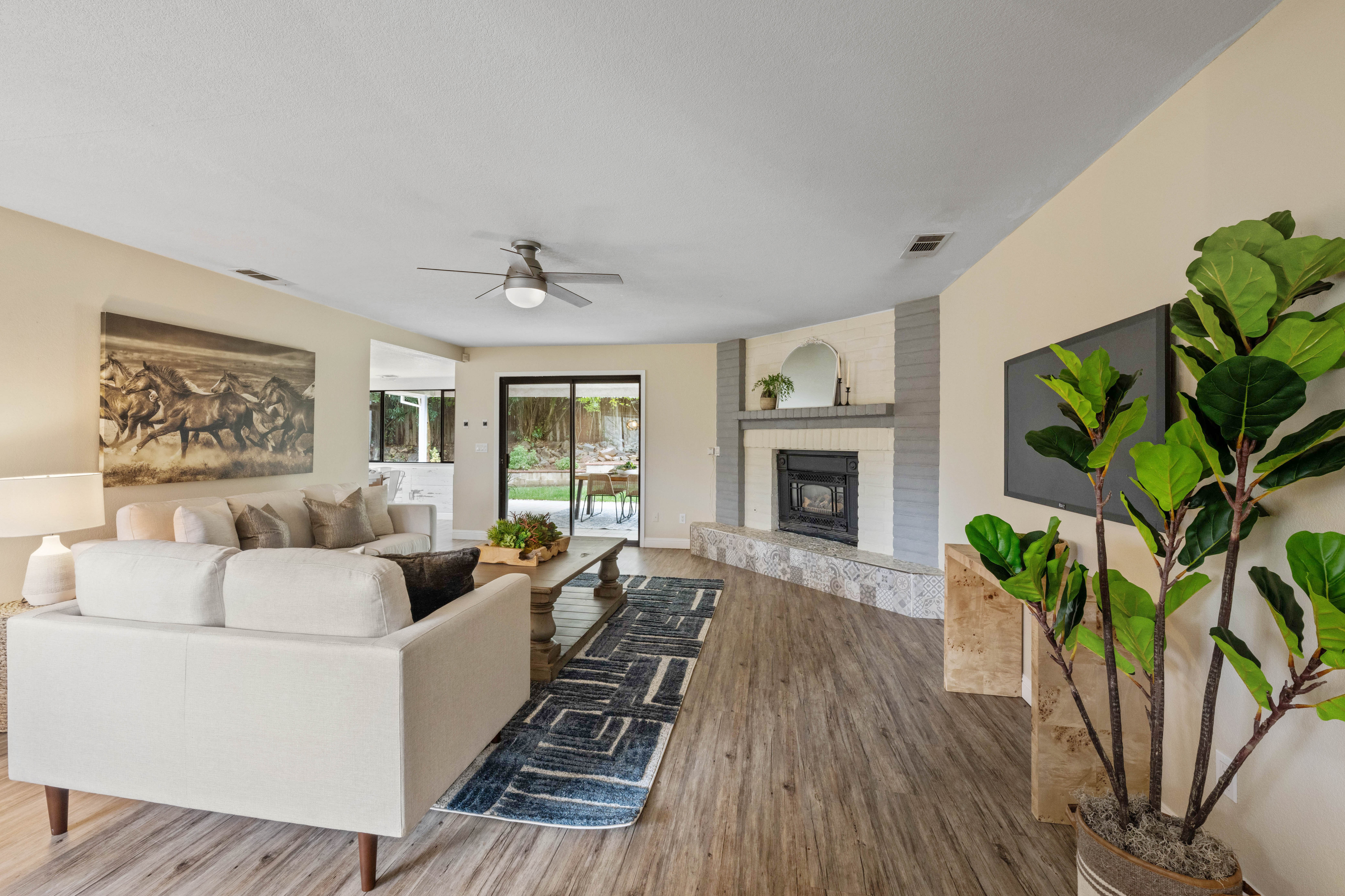 3021 Warren Lane 