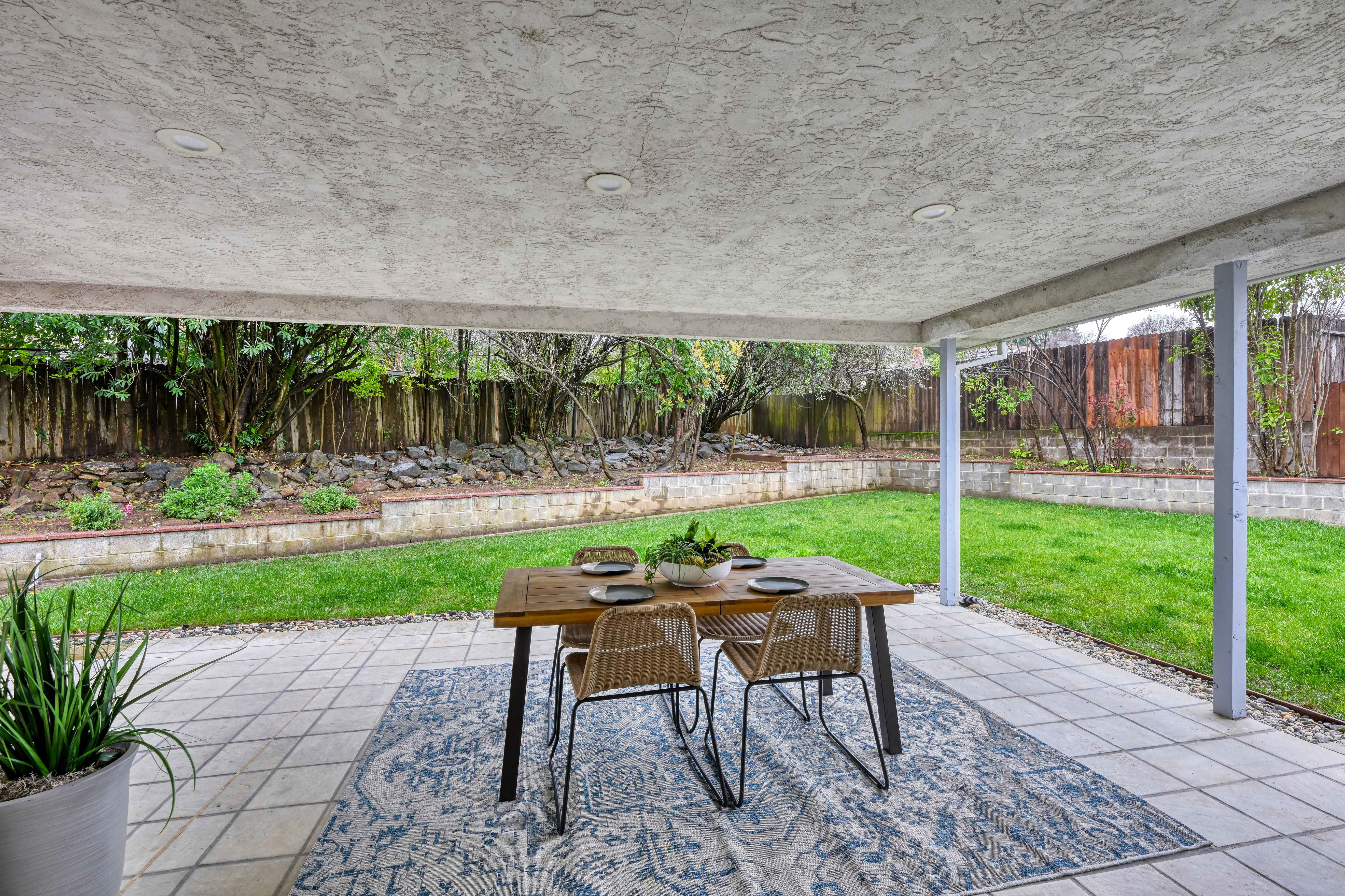 3021 Warren Lane 