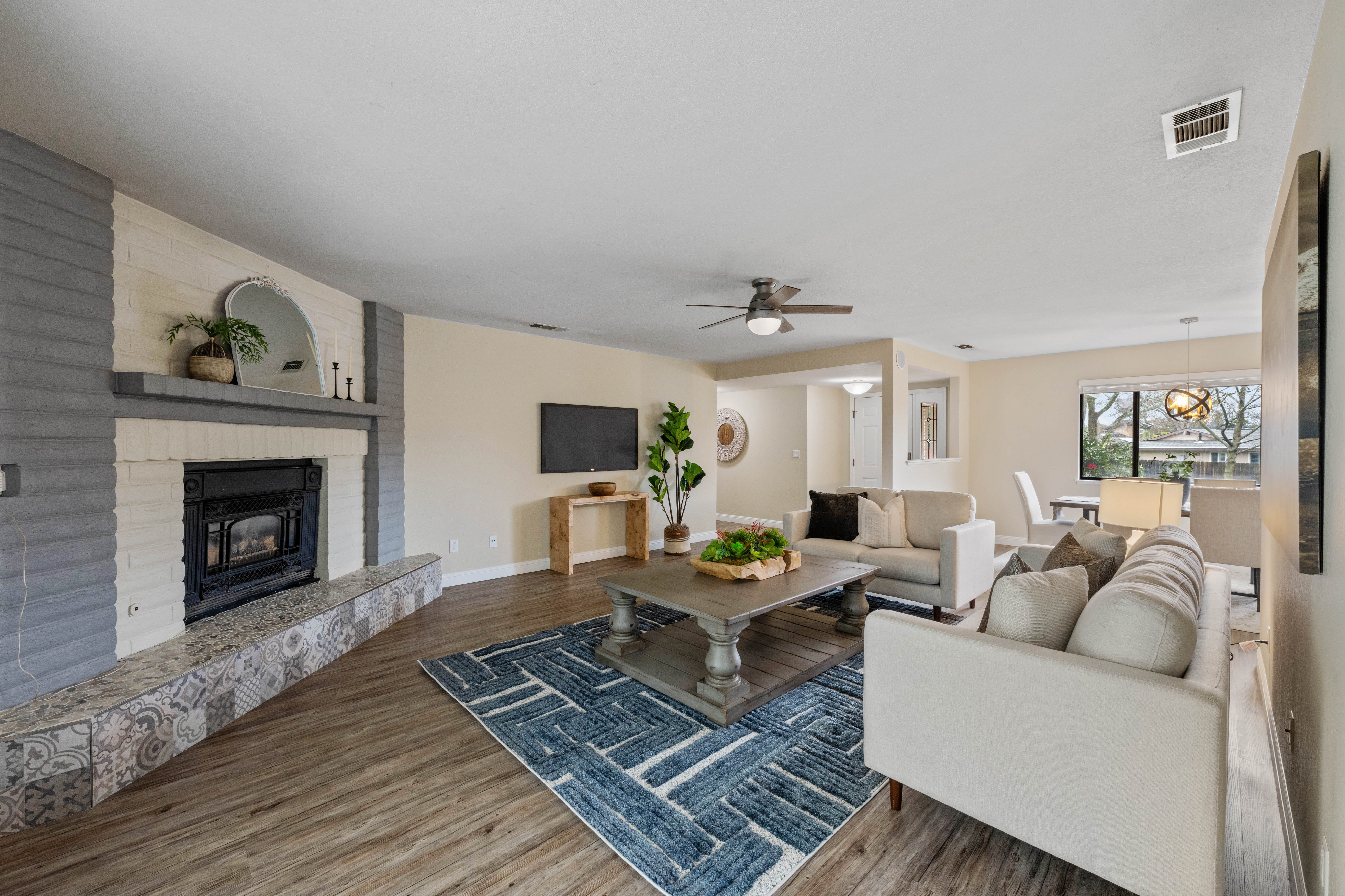 3021 Warren Lane 