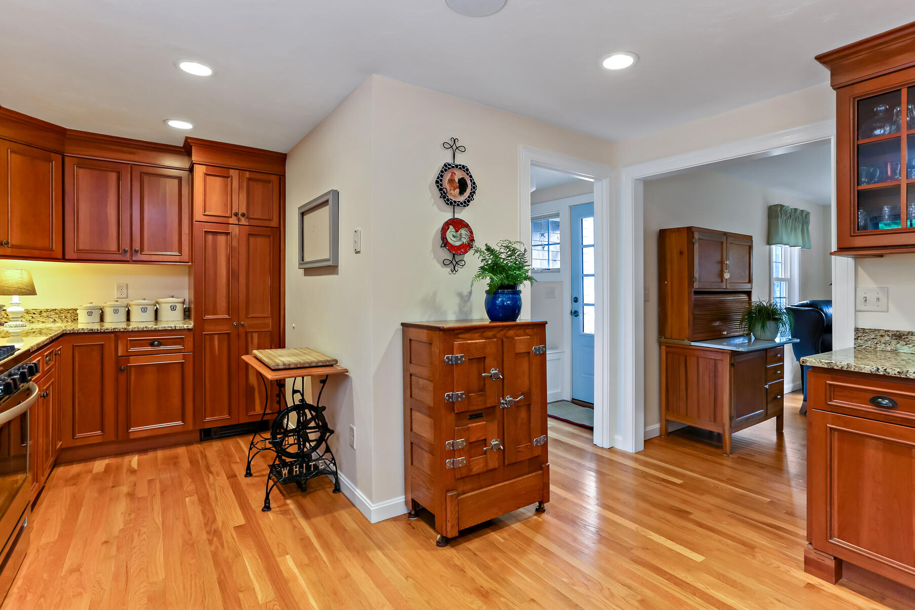 7 Abigails Way