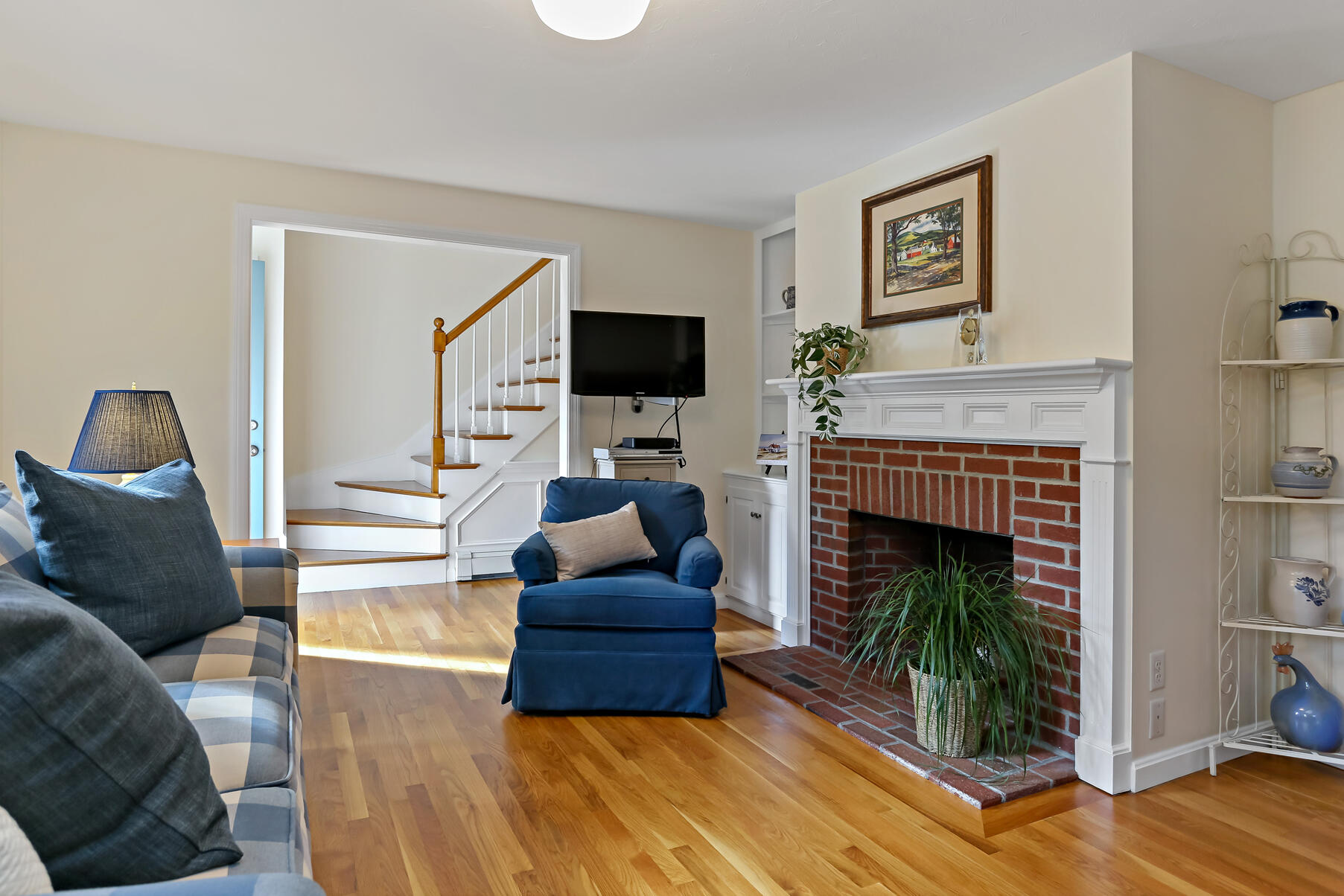 7 Abigails Way