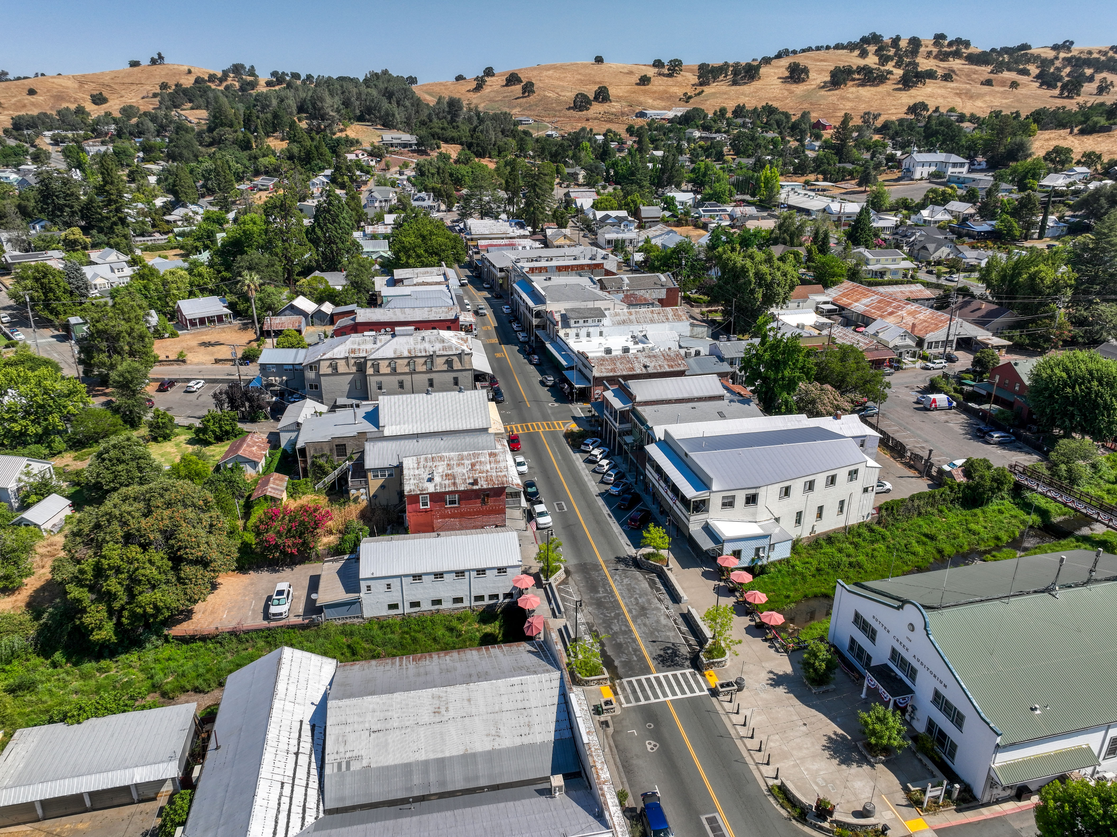 77 Main Street 