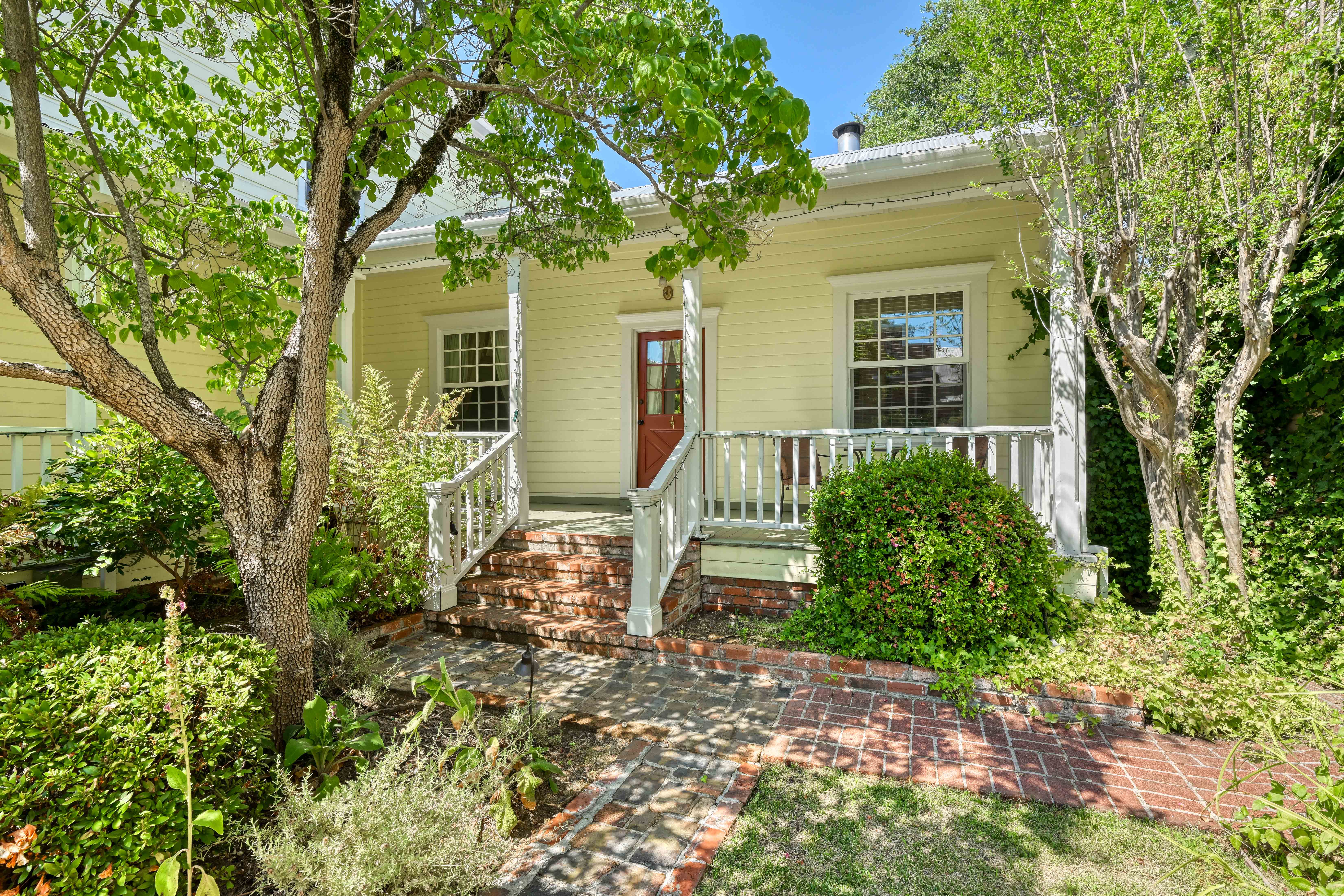 77 Main Street 