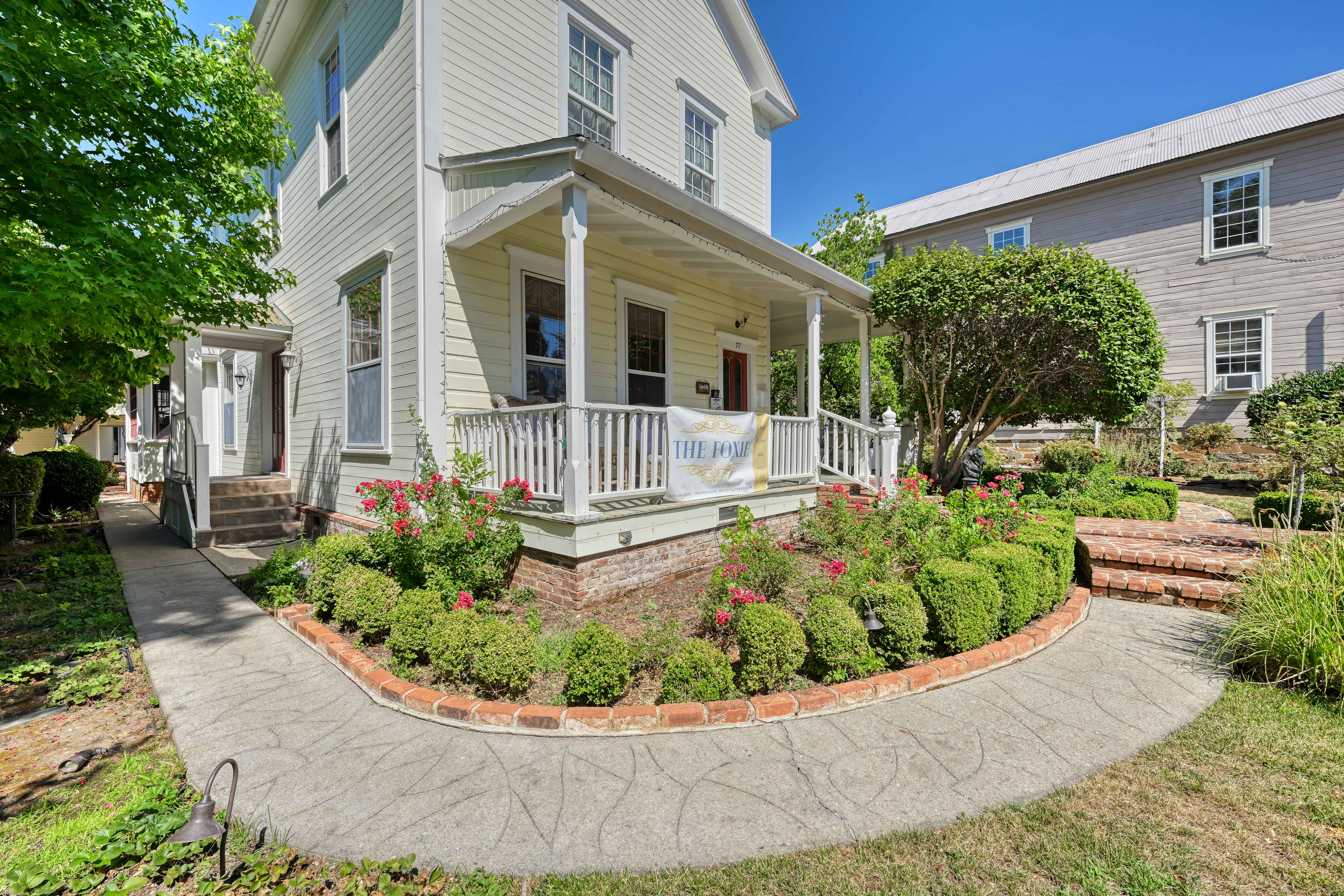 77 Main Street 