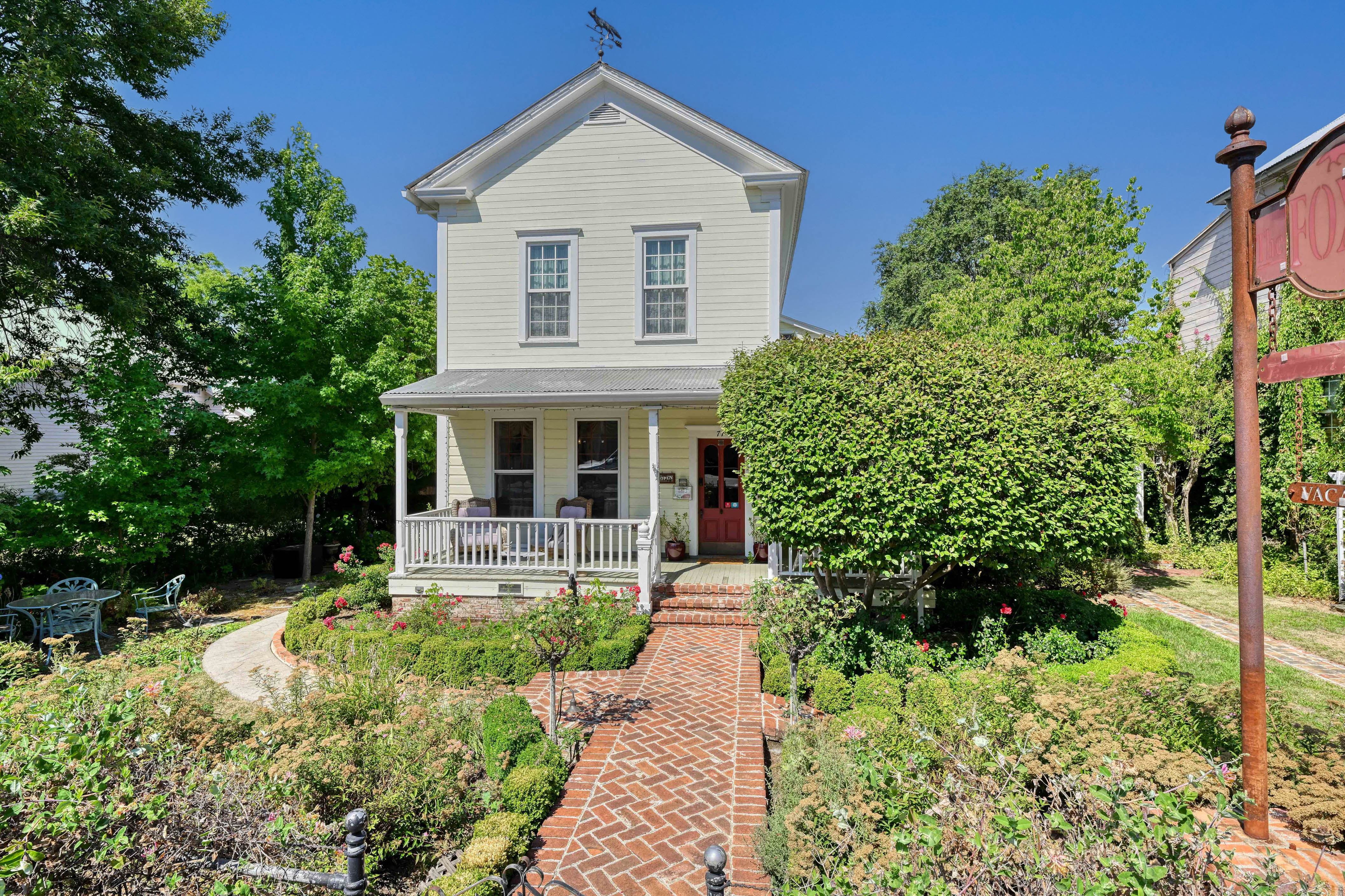 77 Main Street 