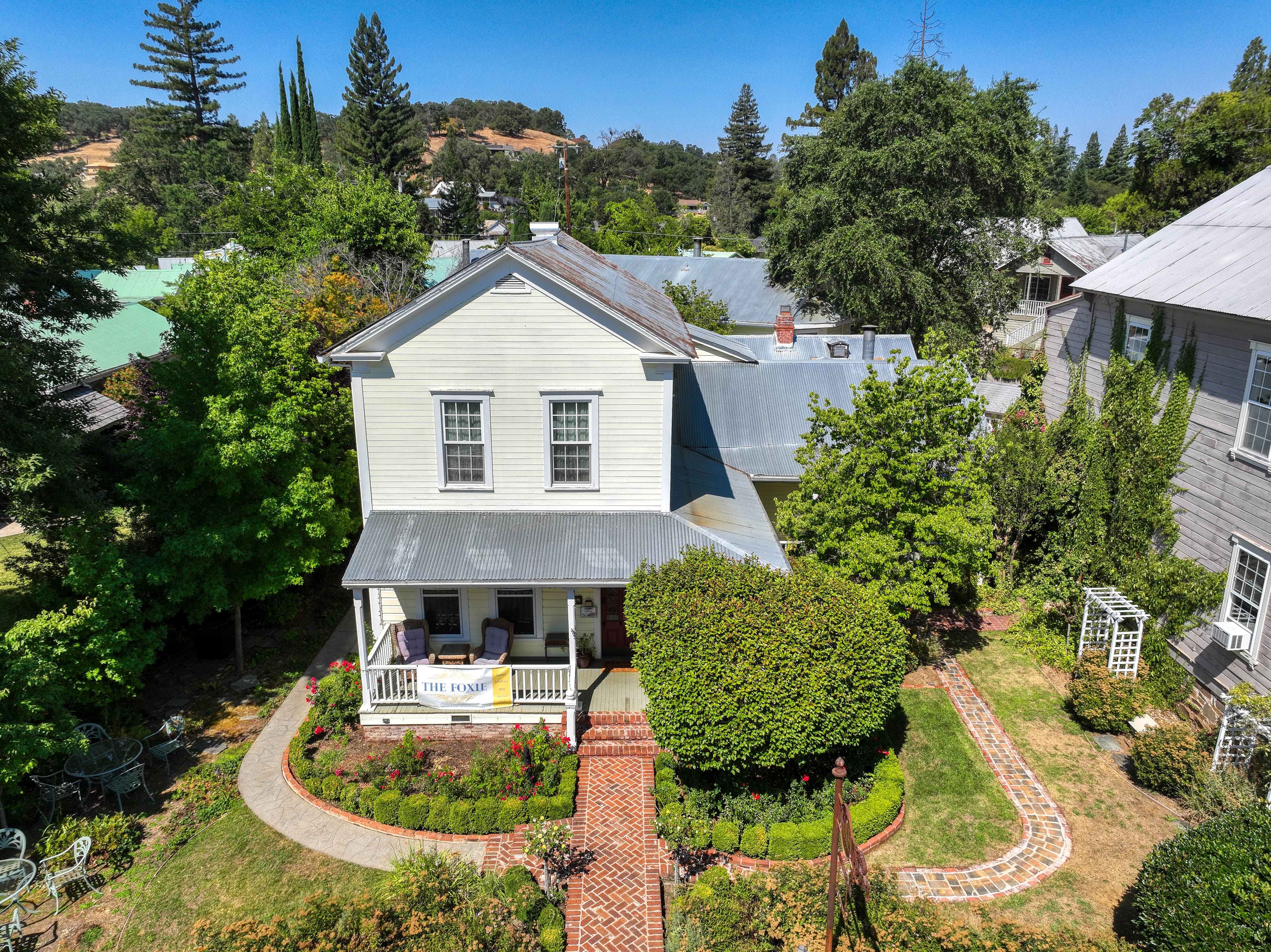 77 Main Street 
