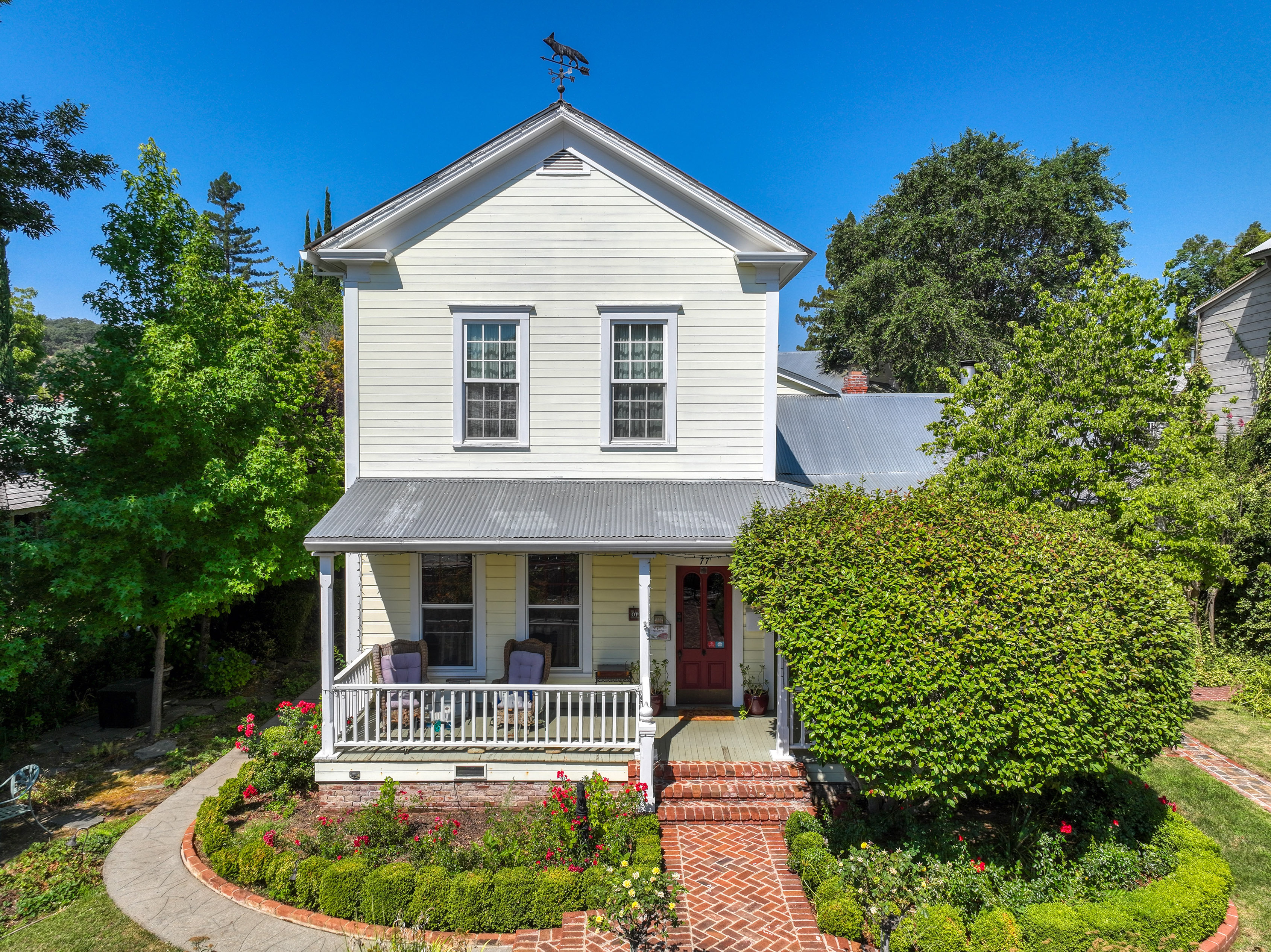 77 Main Street 