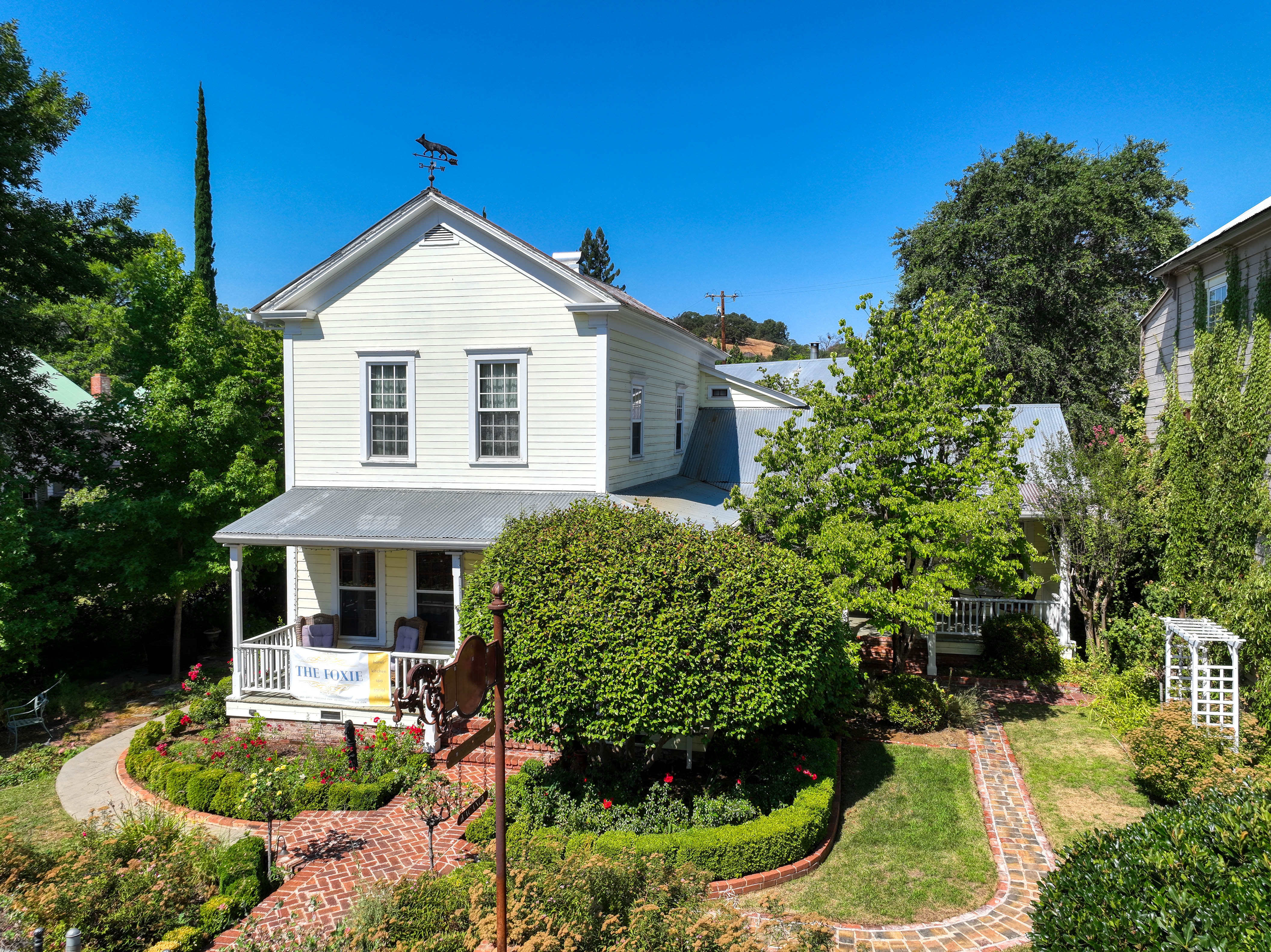 77 Main Street 