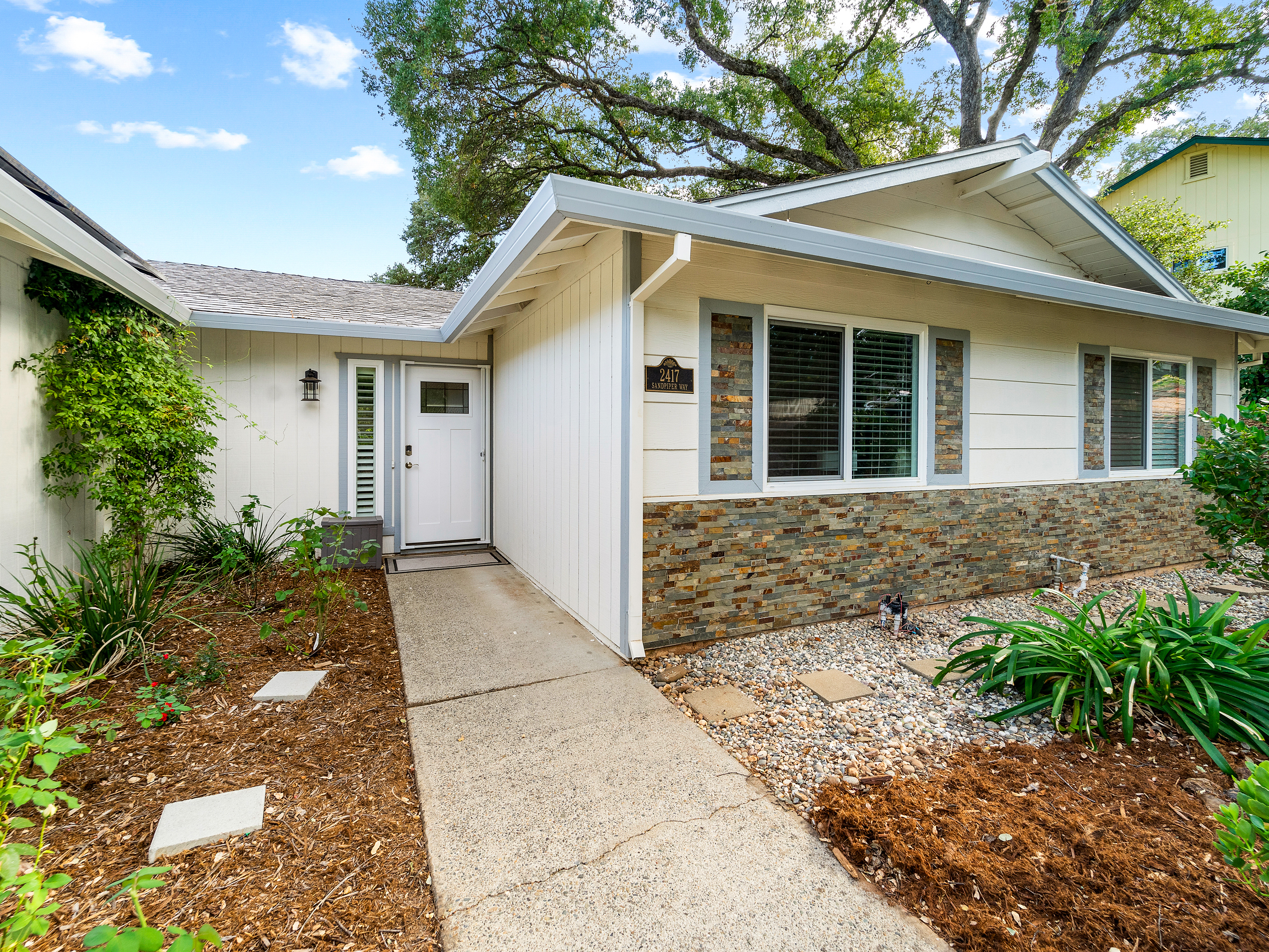 2417 Sandpiper Way 