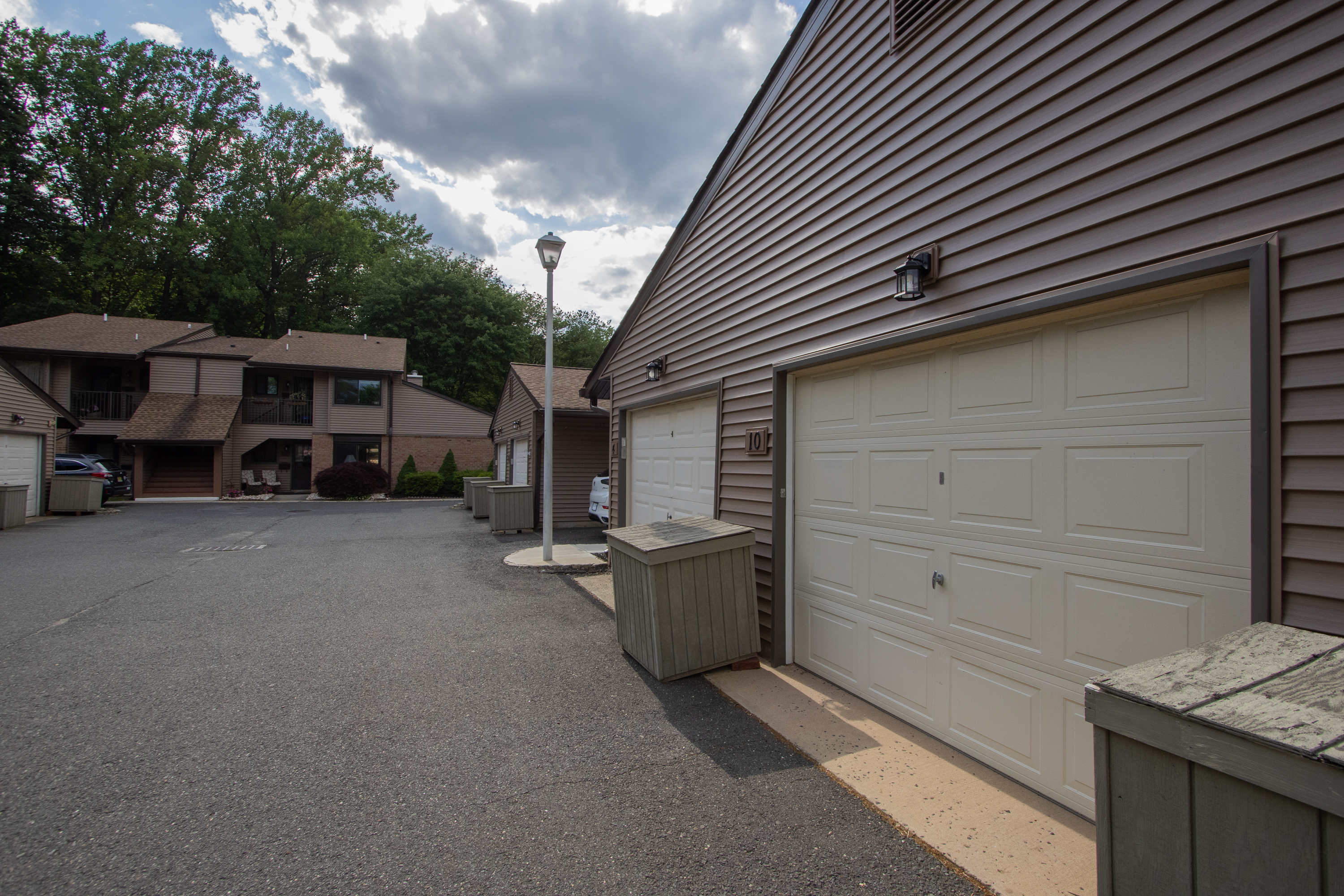 10 Friendship Ct