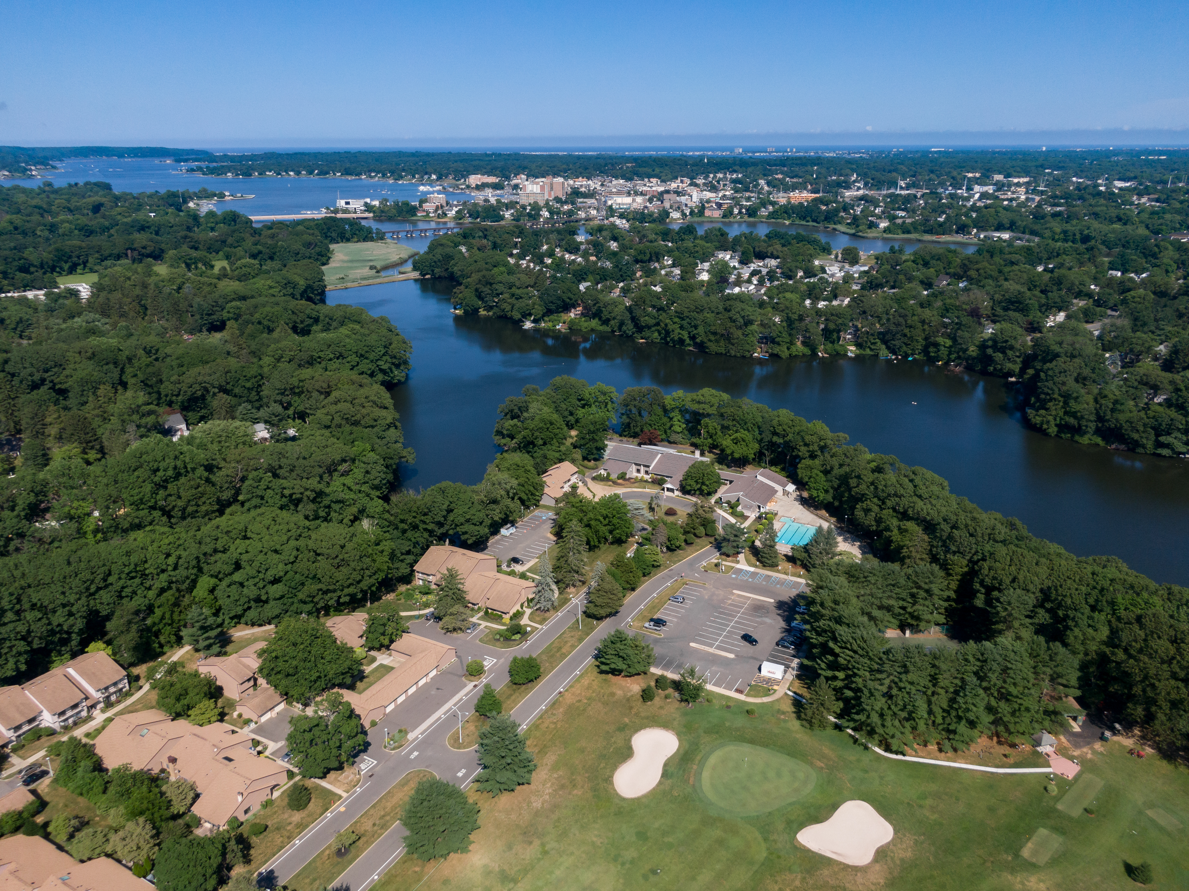 10 Friendship Ct