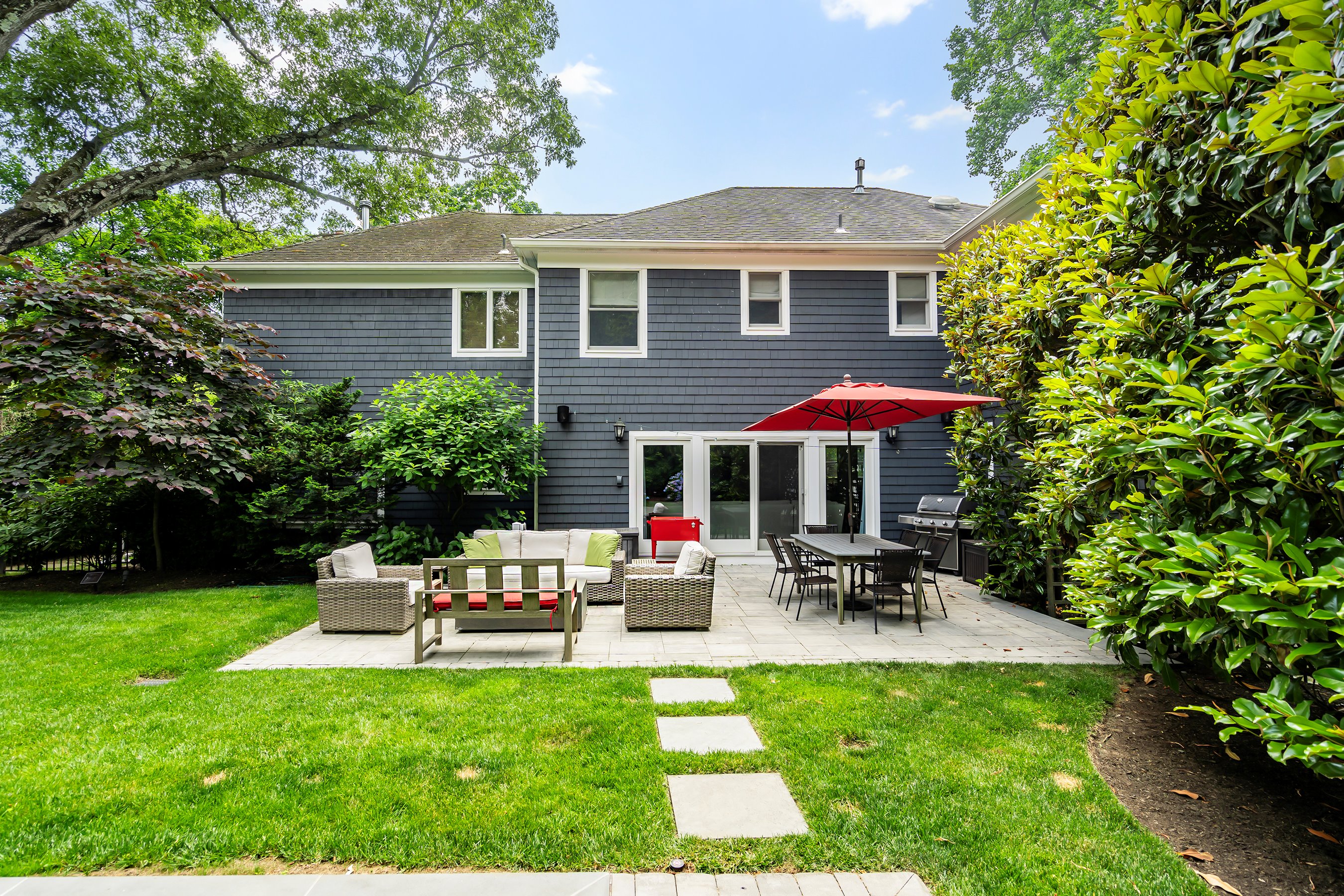 33 S Woodland Dr