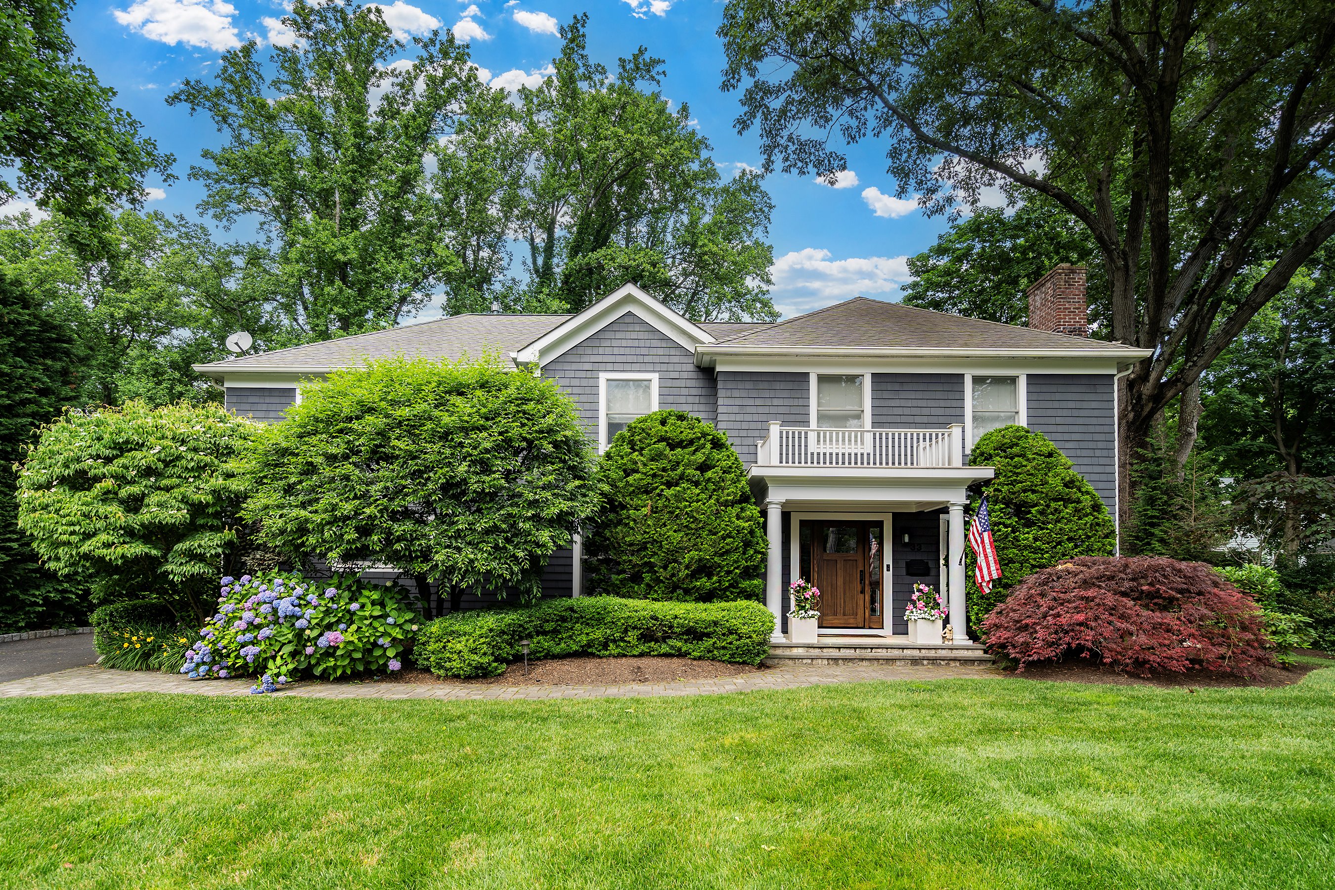 33 S Woodland Dr