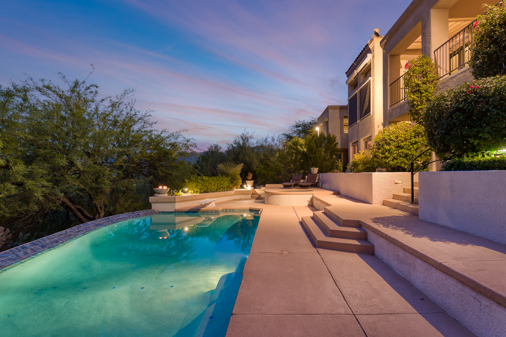 5135 W Paseo Del Campo 