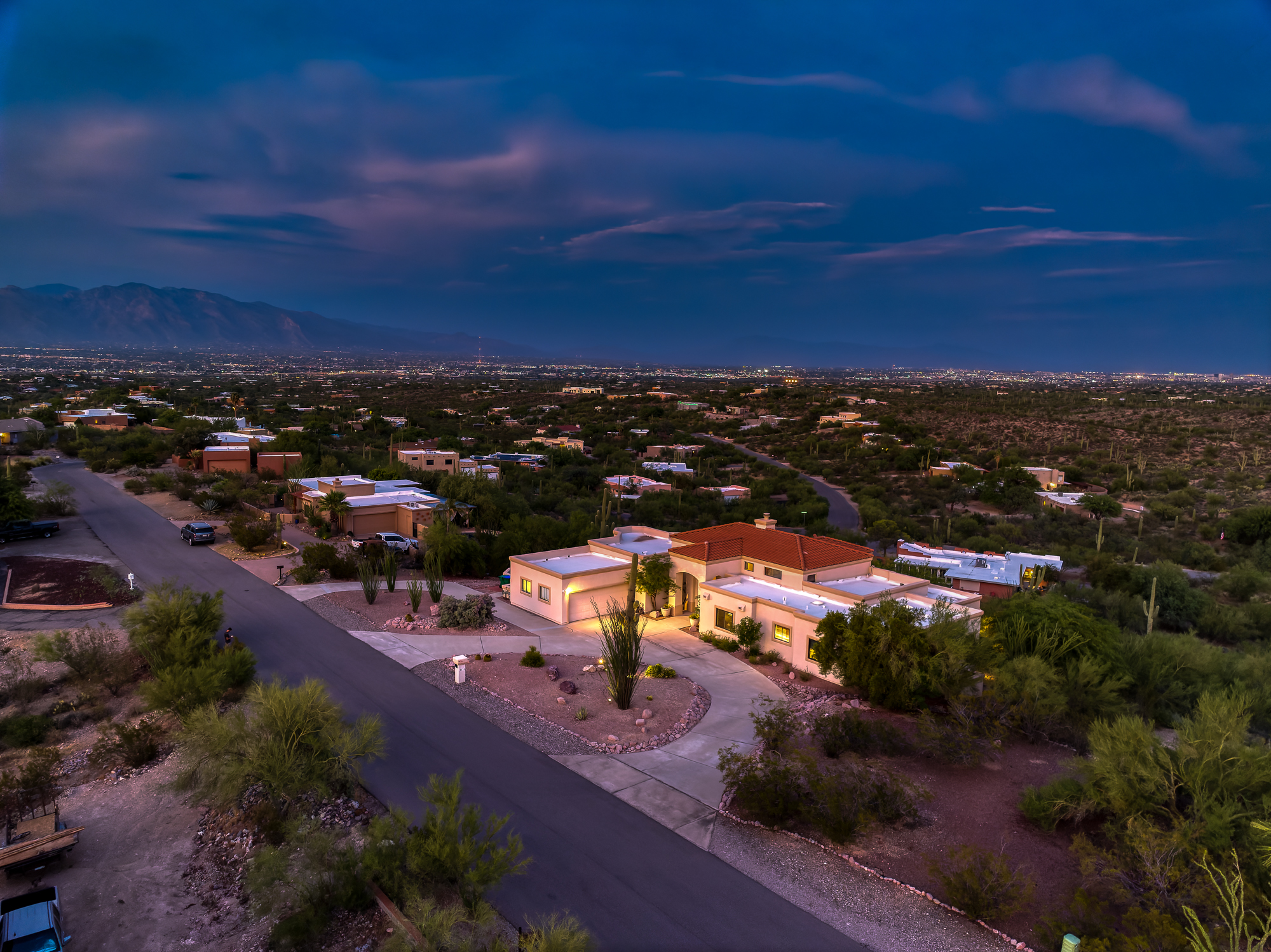 5135 W Paseo Del Campo 