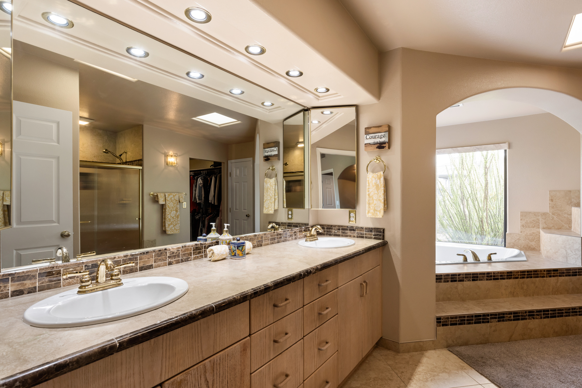 5135 W Paseo Del Campo 