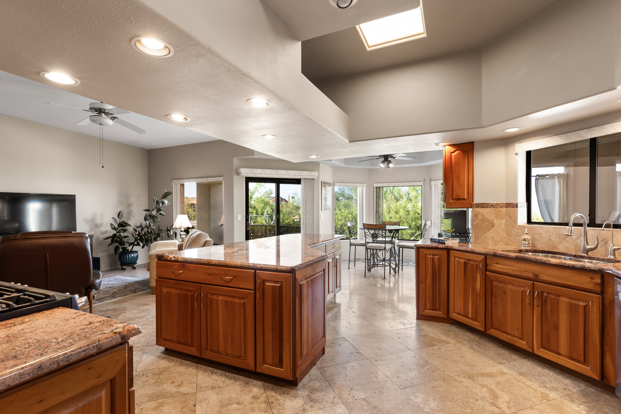 5135 W Paseo Del Campo 