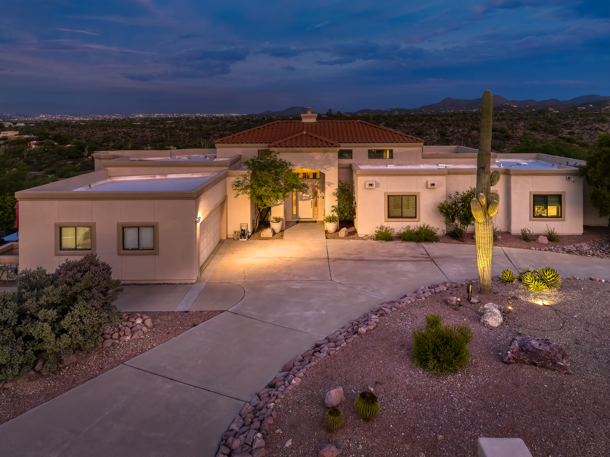 5135 W Paseo Del Campo 