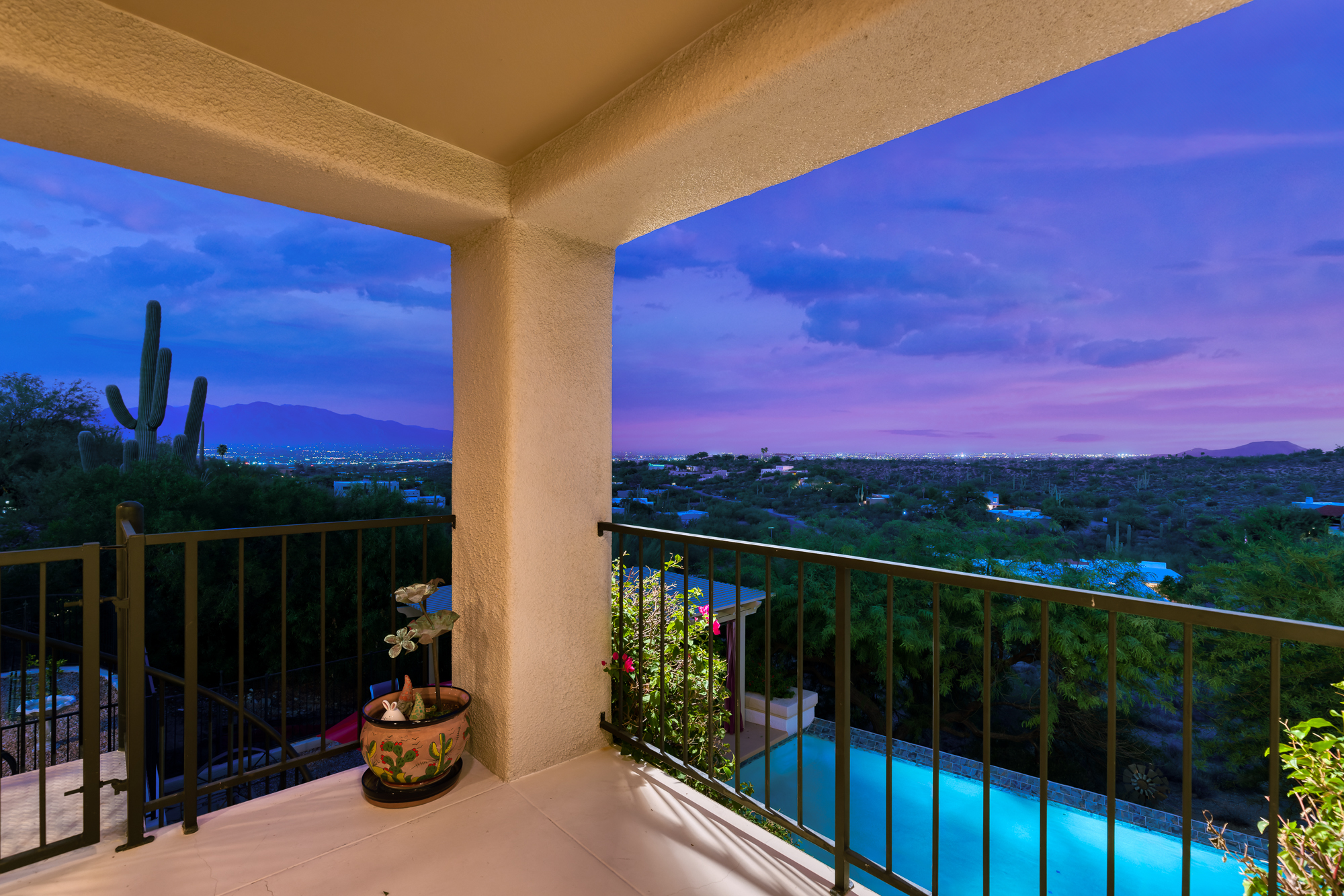 5135 W Paseo Del Campo 