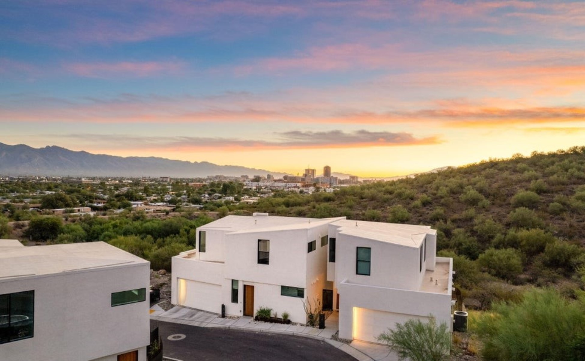 1373 W Sentinel View Loop 