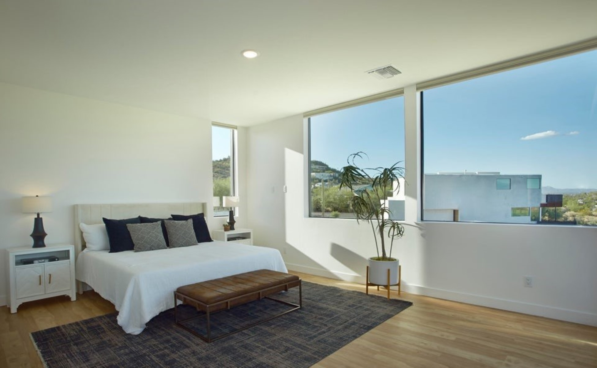 1373 W Sentinel View Loop 