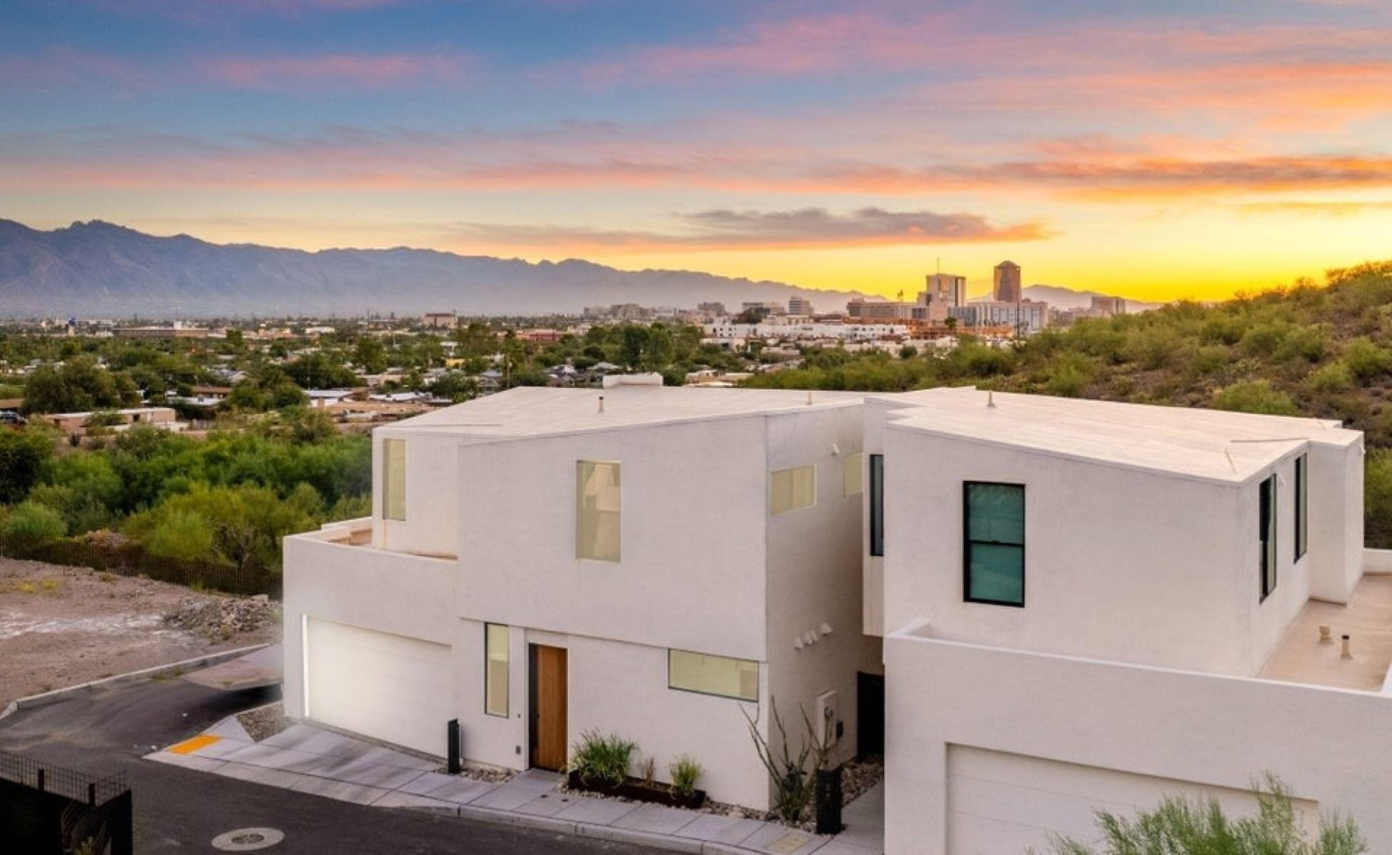 1373 W Sentinel View Loop 