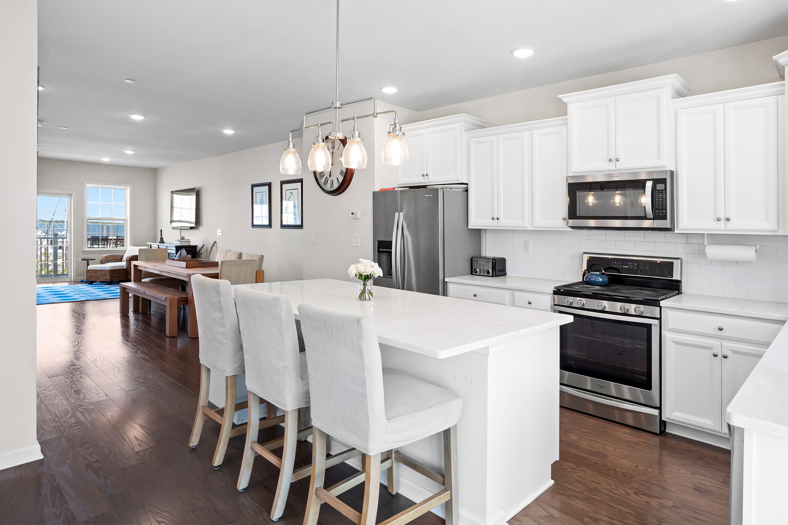 4 Halfmoon Ct