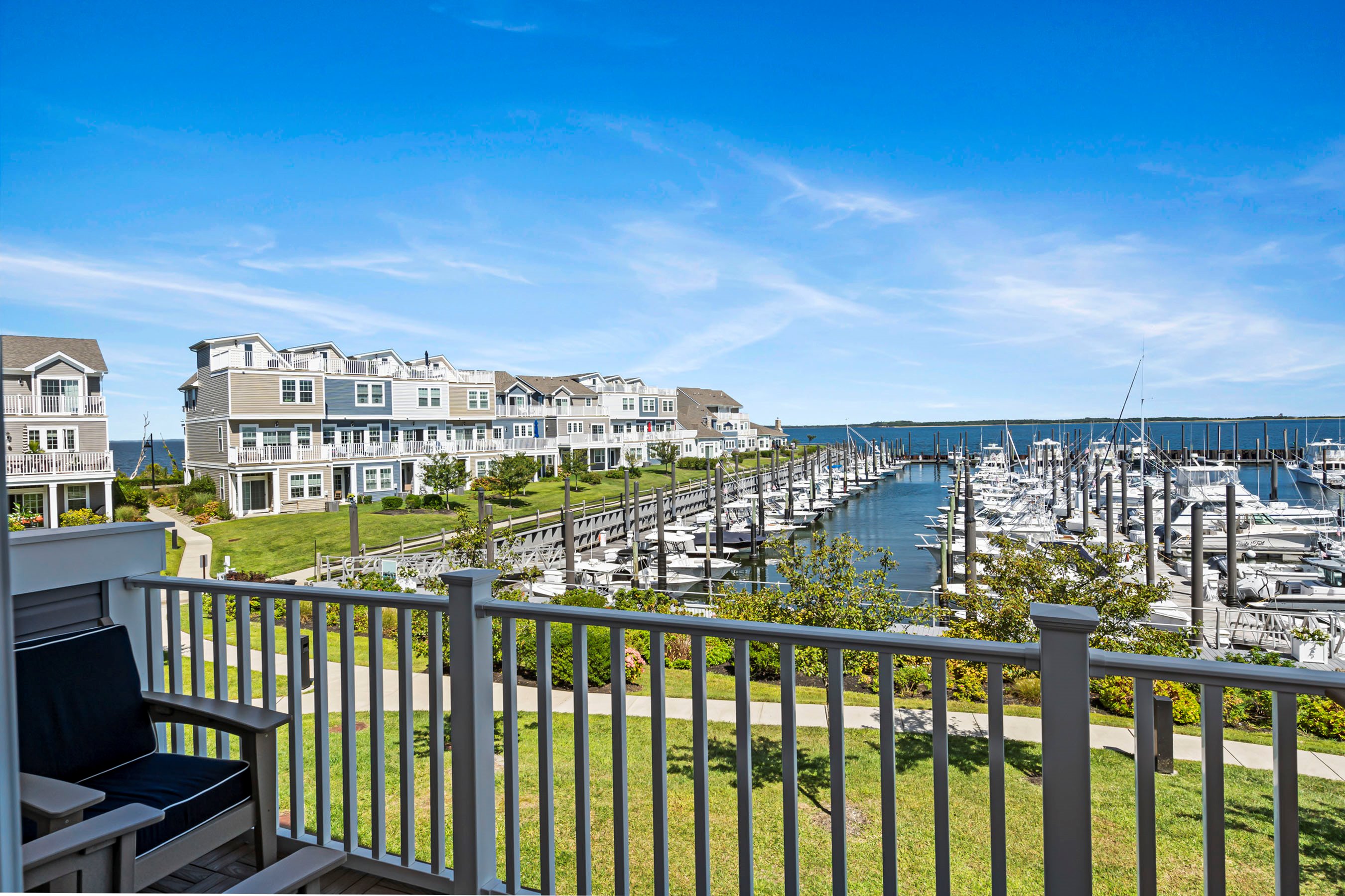 4 Halfmoon Ct