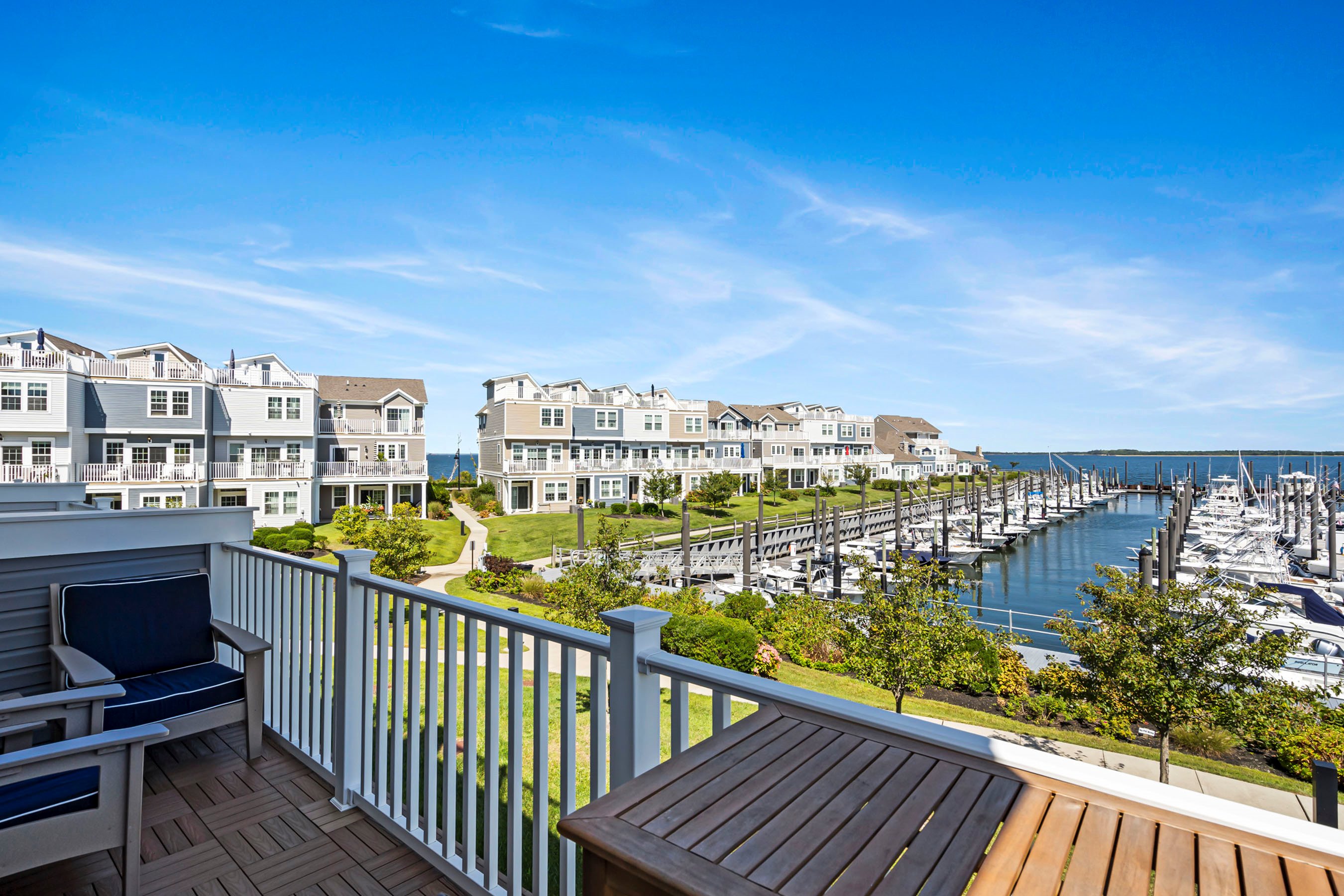 4 Halfmoon Ct