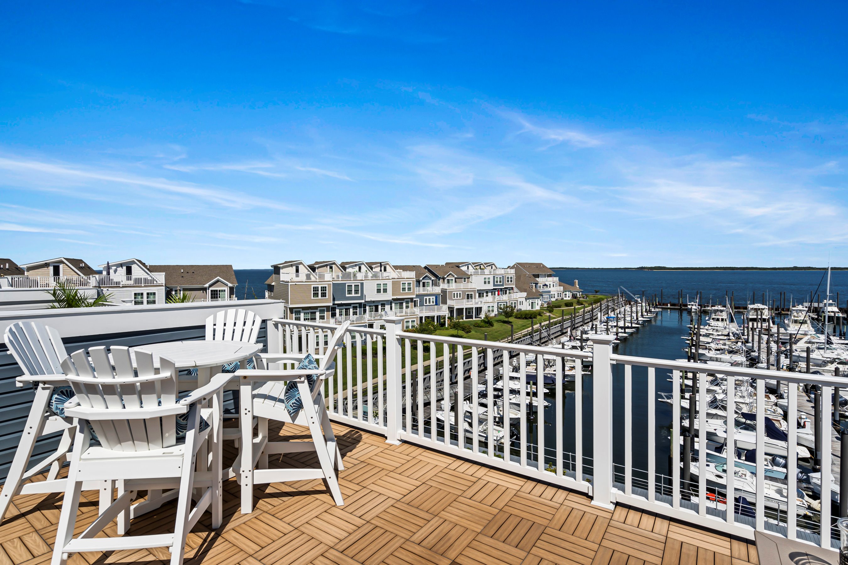 4 Halfmoon Ct