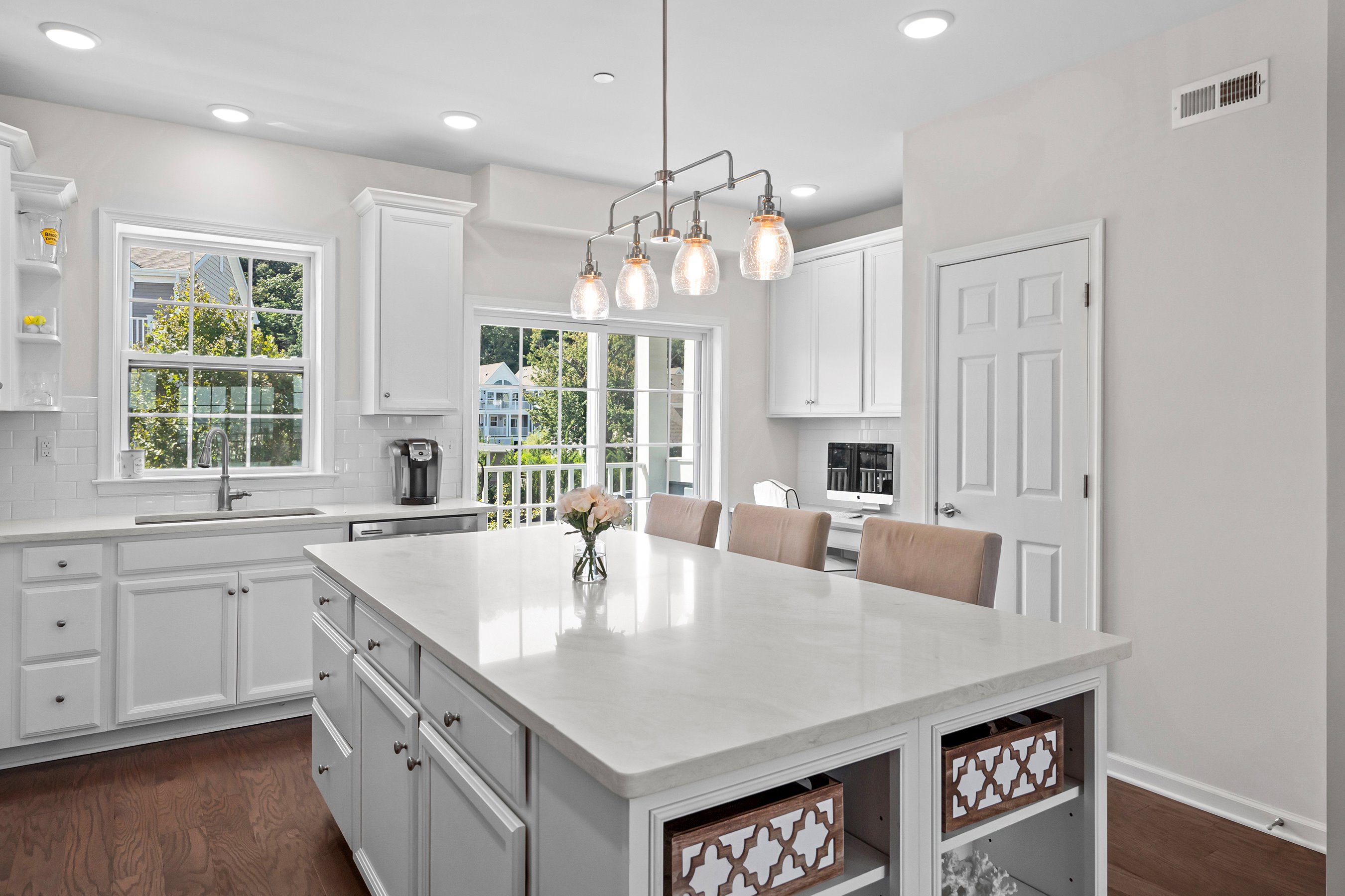 4 Halfmoon Ct
