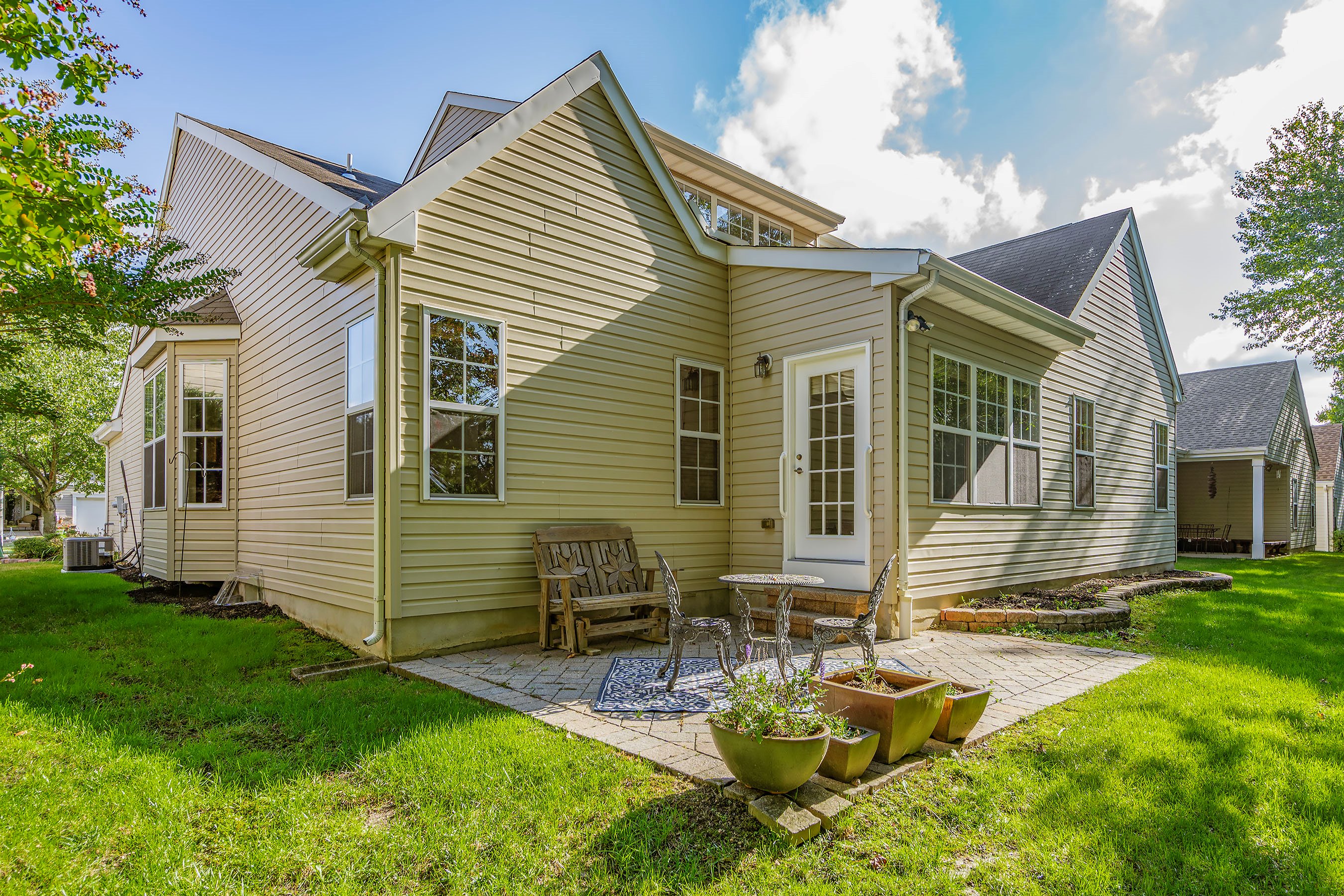 23 Tall Pines Dr