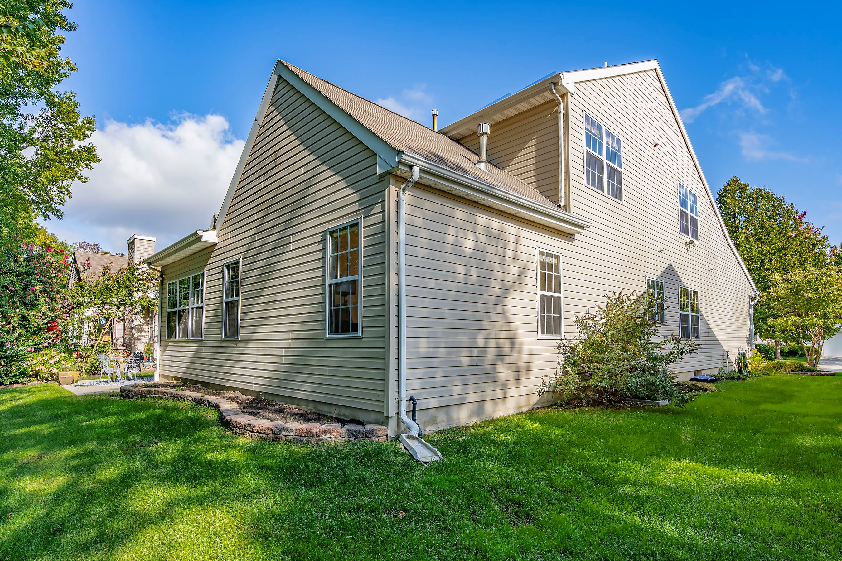 23 Tall Pines Dr