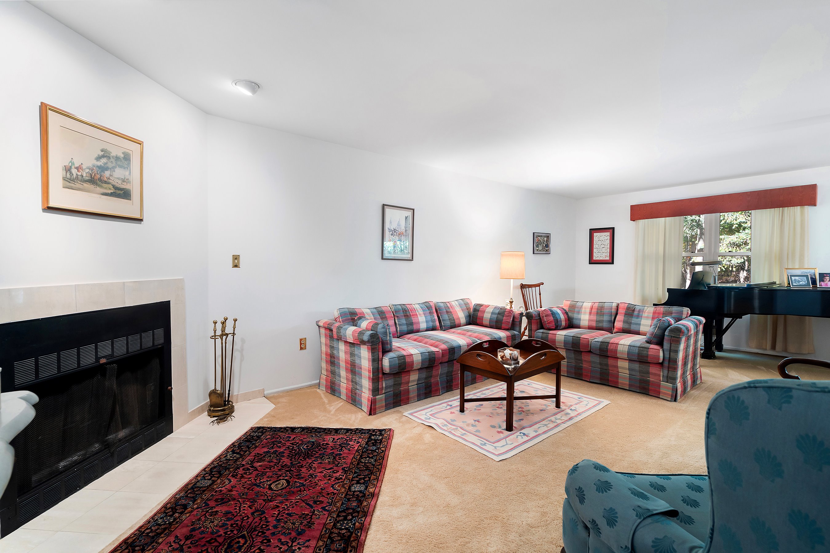 38 Essex Dr