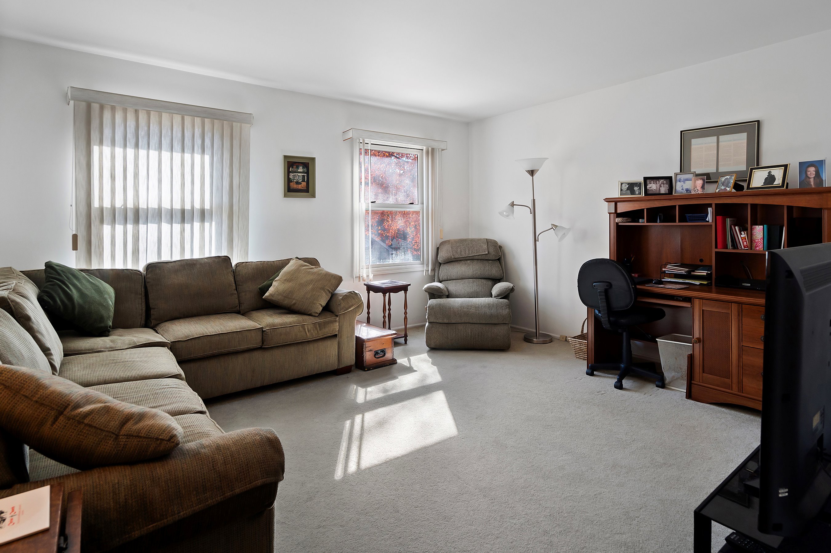 38 Essex Dr