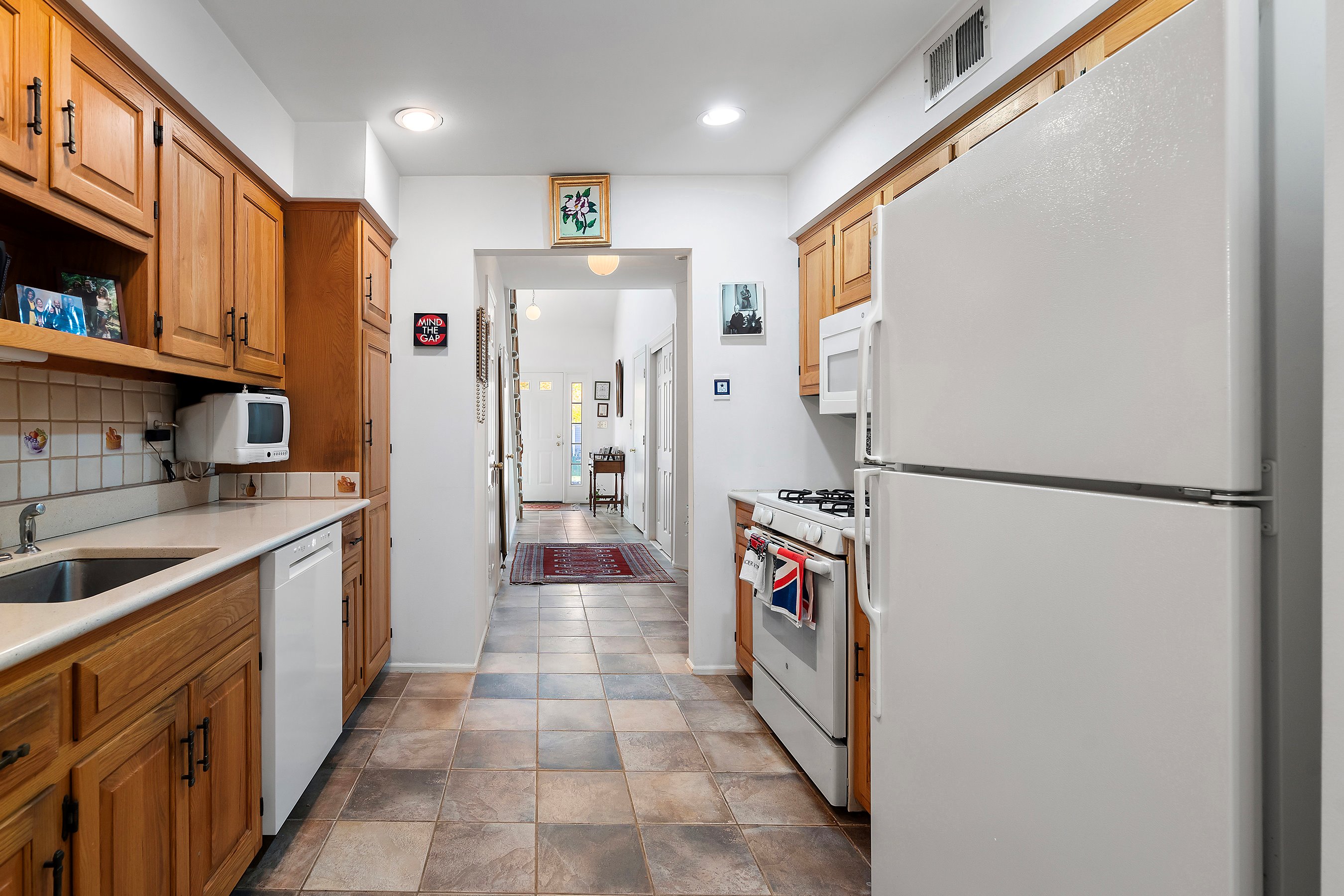 38 Essex Dr