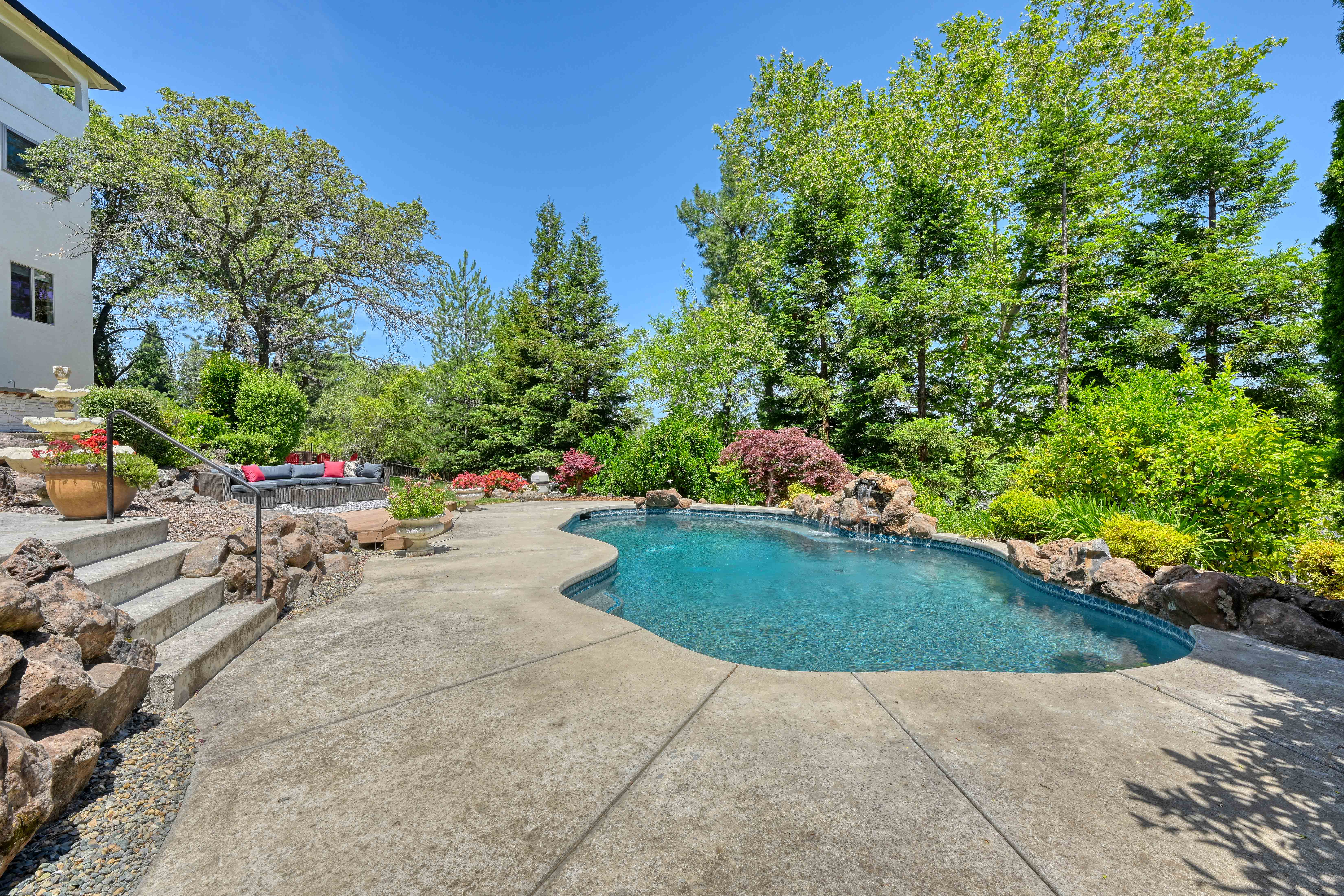 3205 Warren Lane 