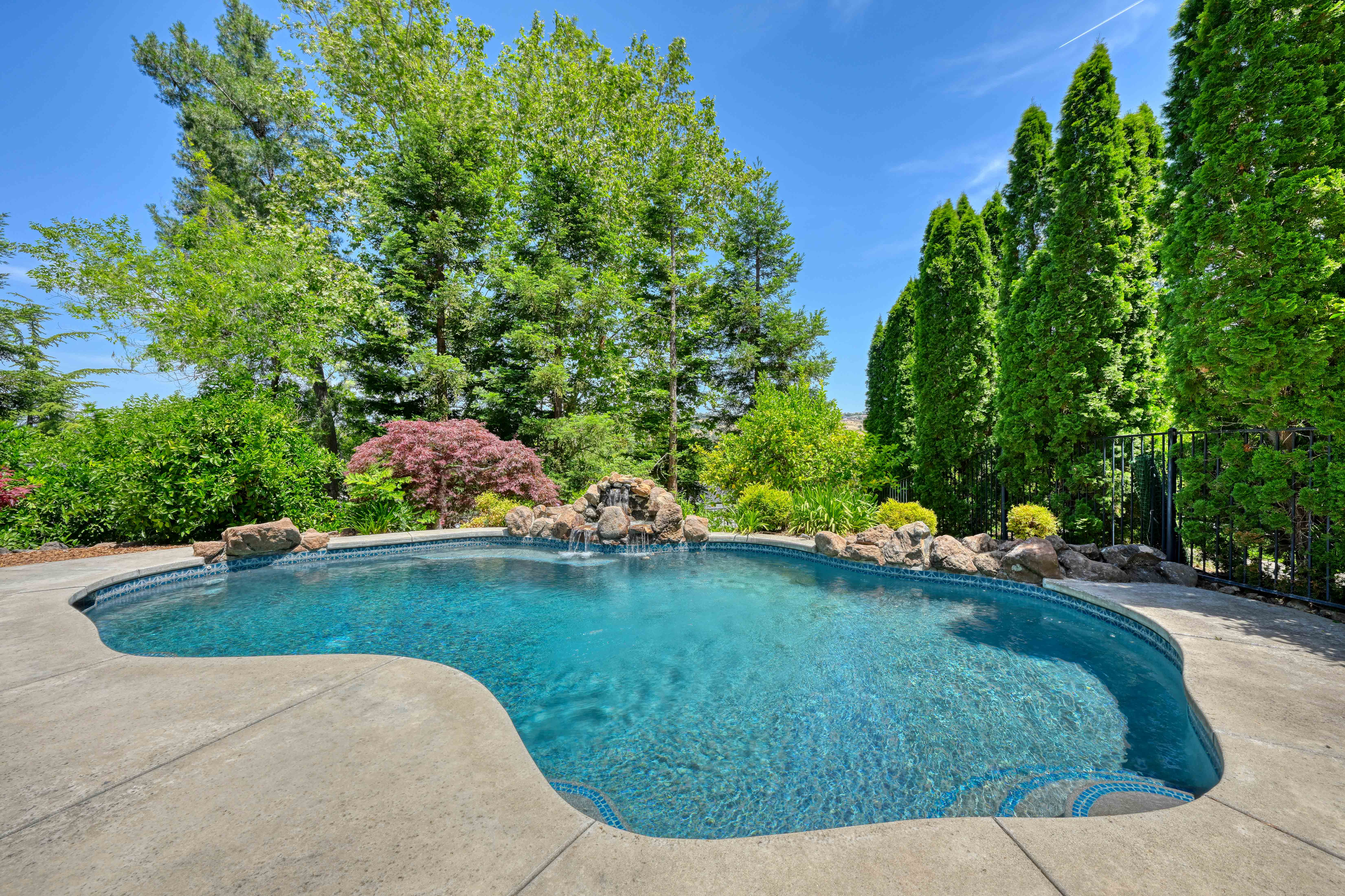 3205 Warren Lane 