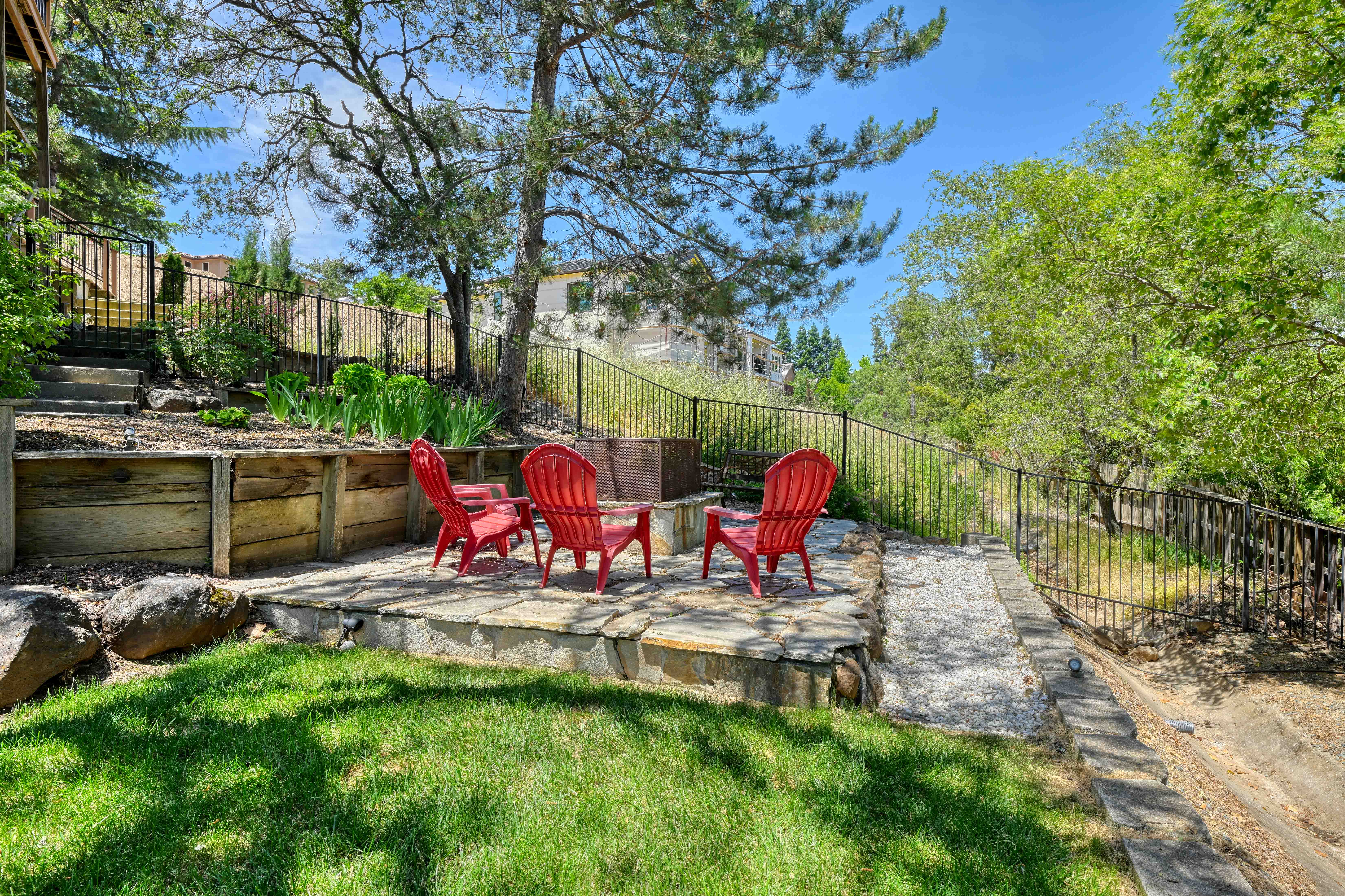 3205 Warren Lane 