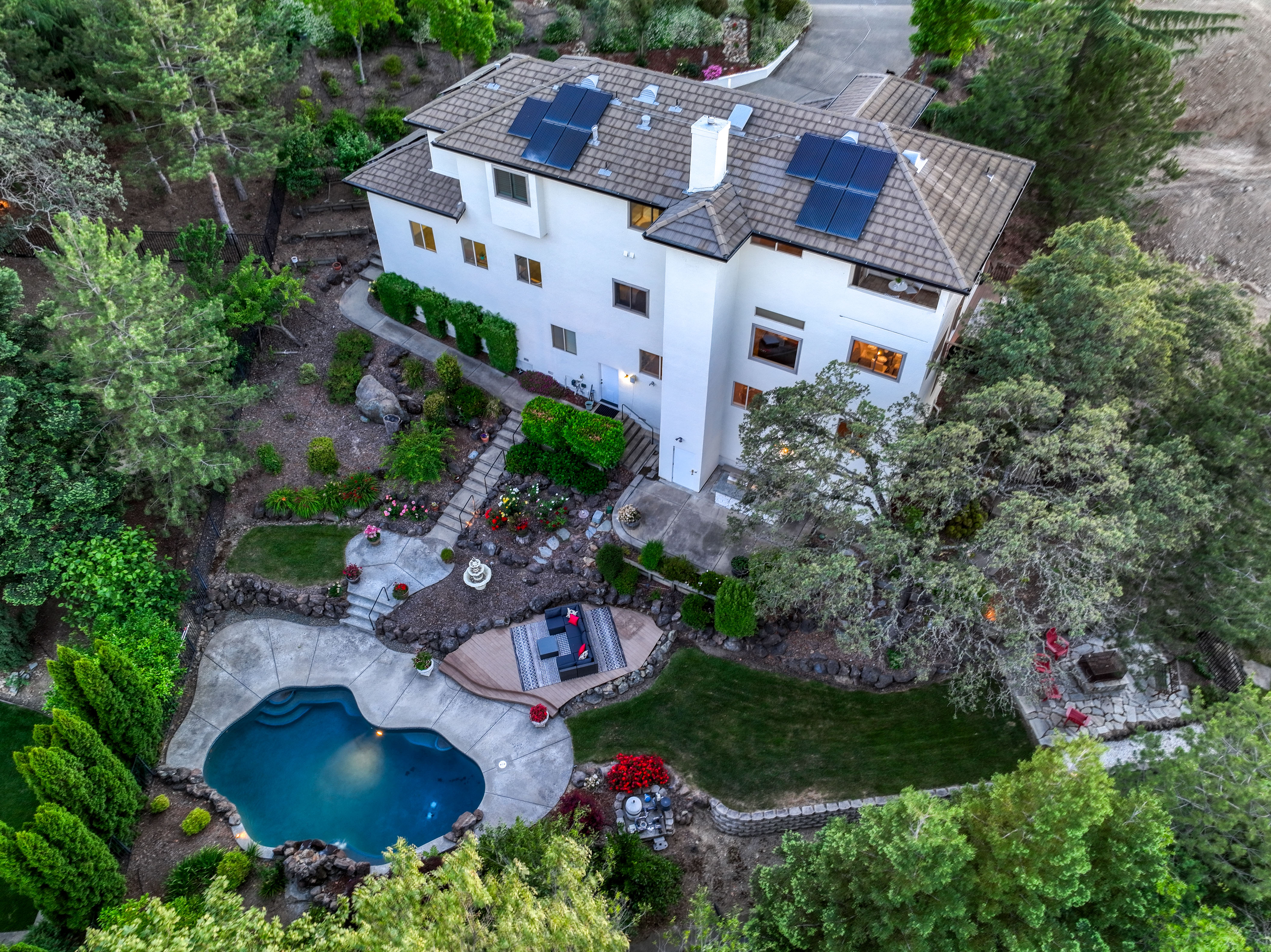 3205 Warren Lane 