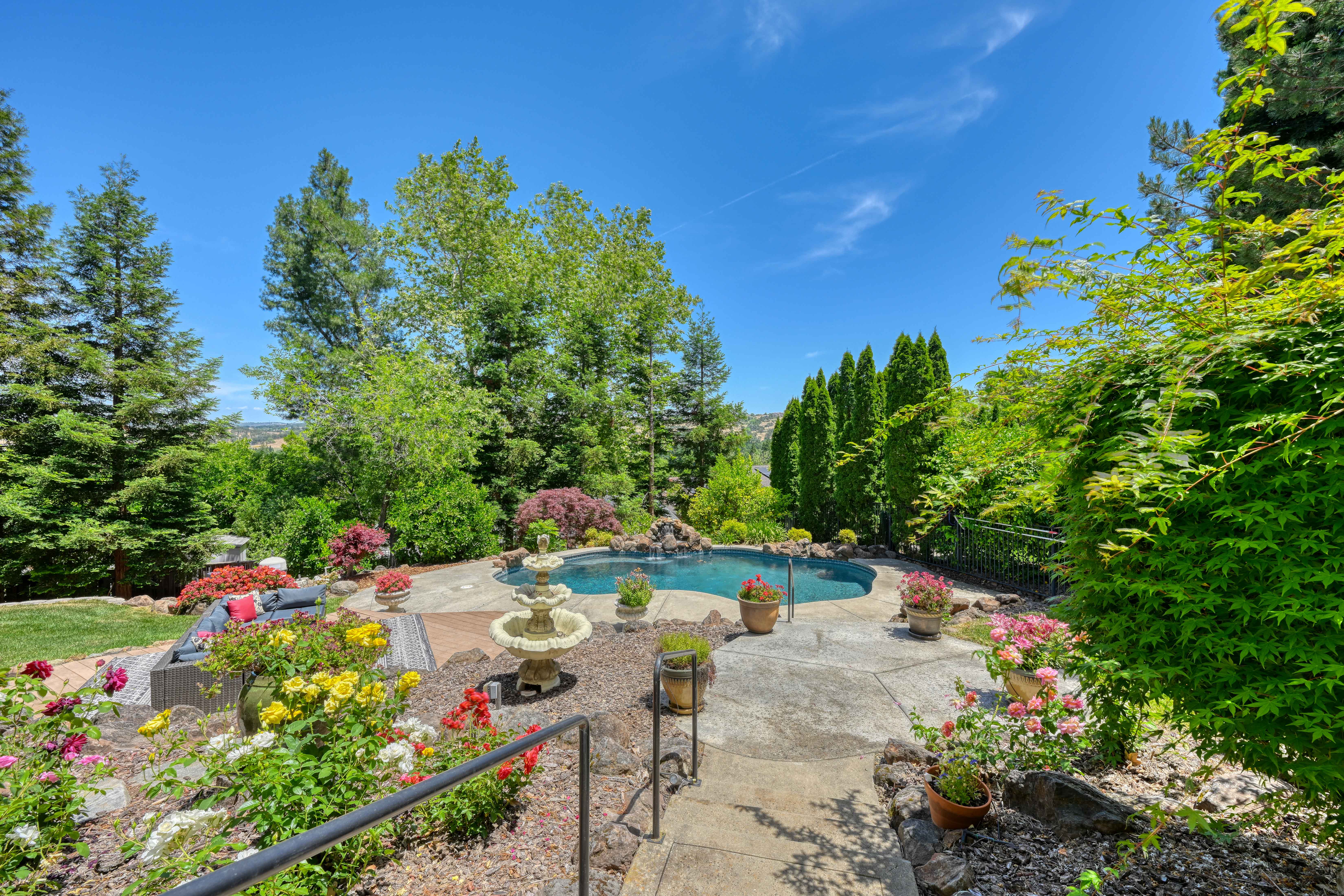 3205 Warren Lane 