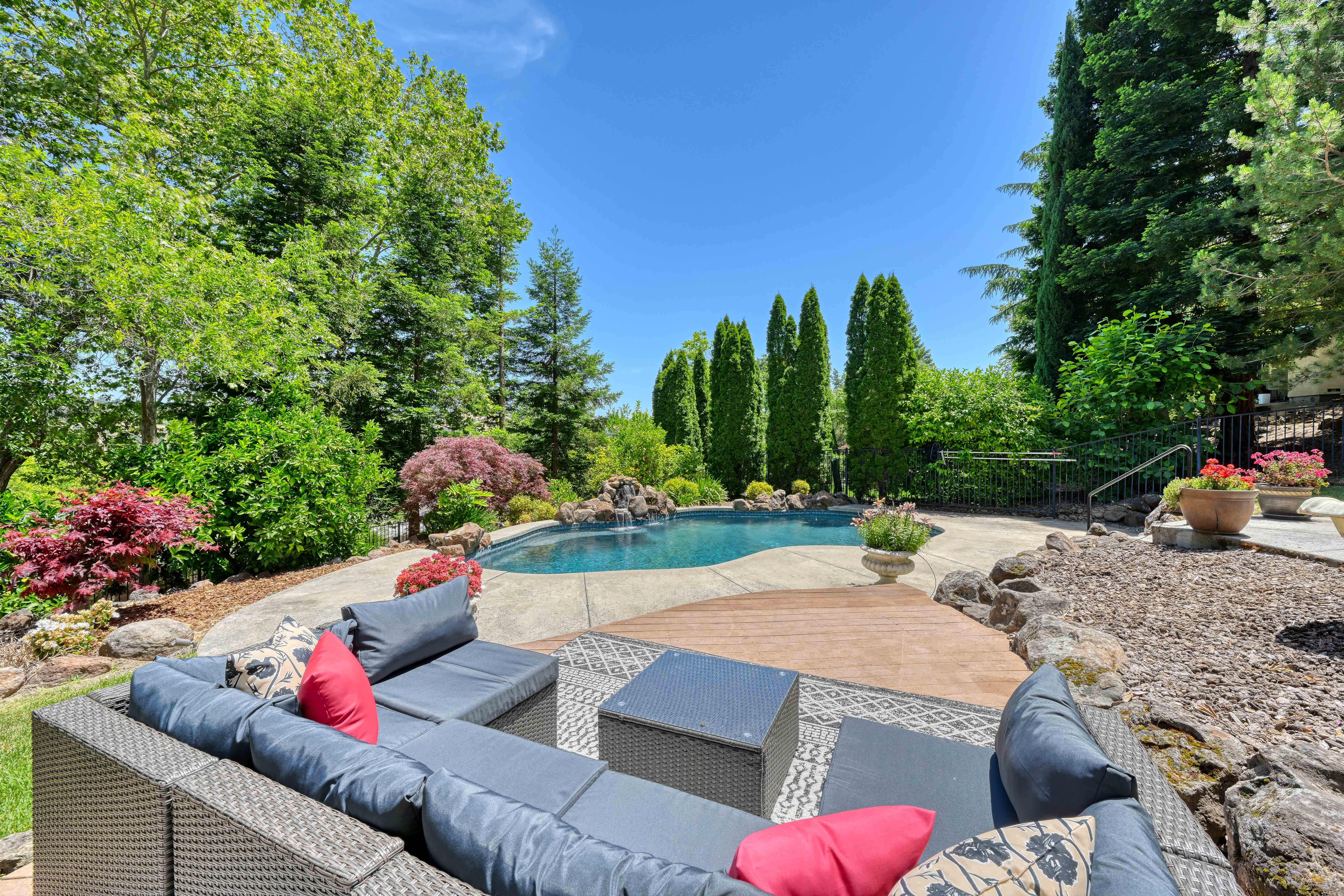 3205 Warren Lane 