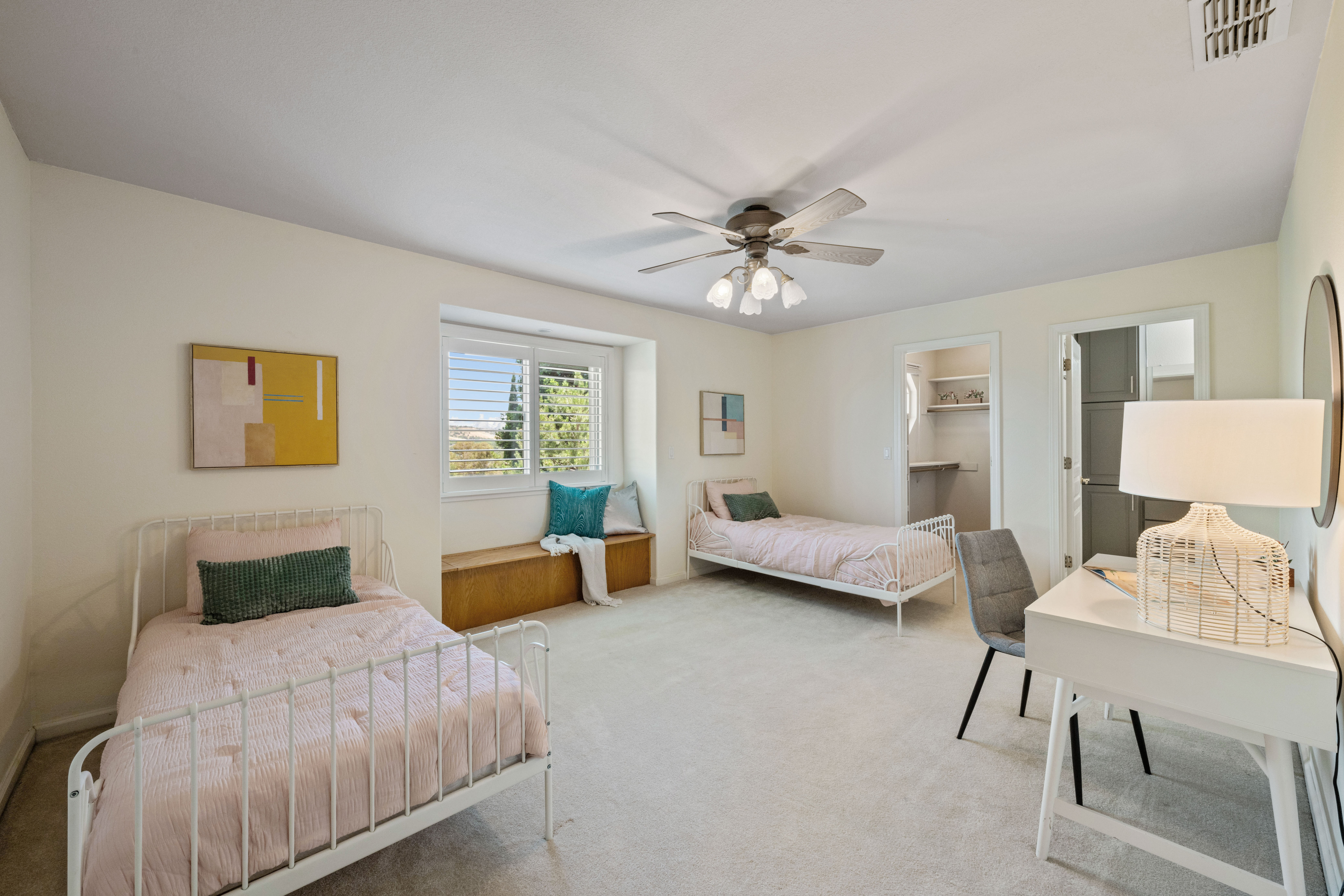 3205 Warren Lane 