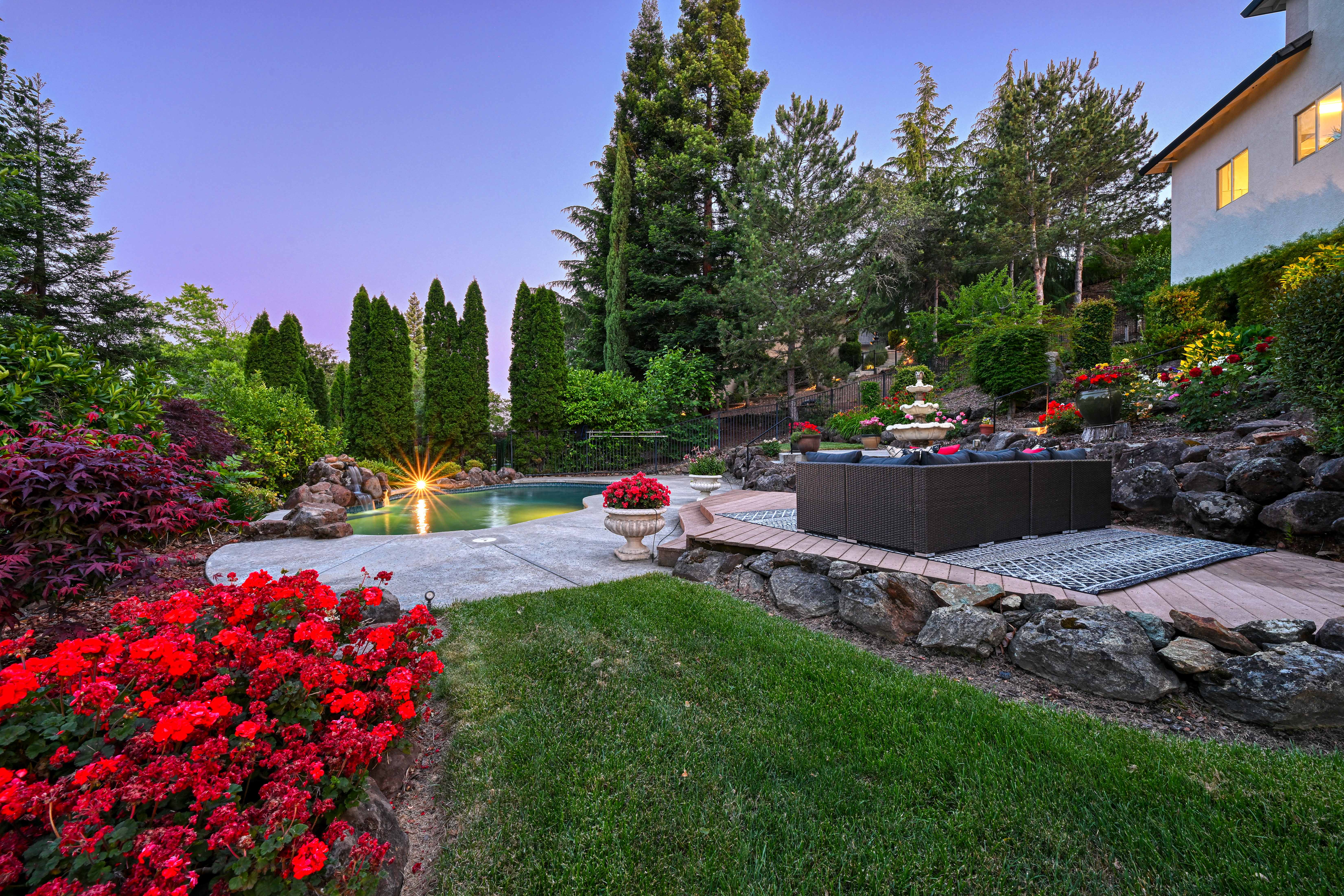 3205 Warren Lane 