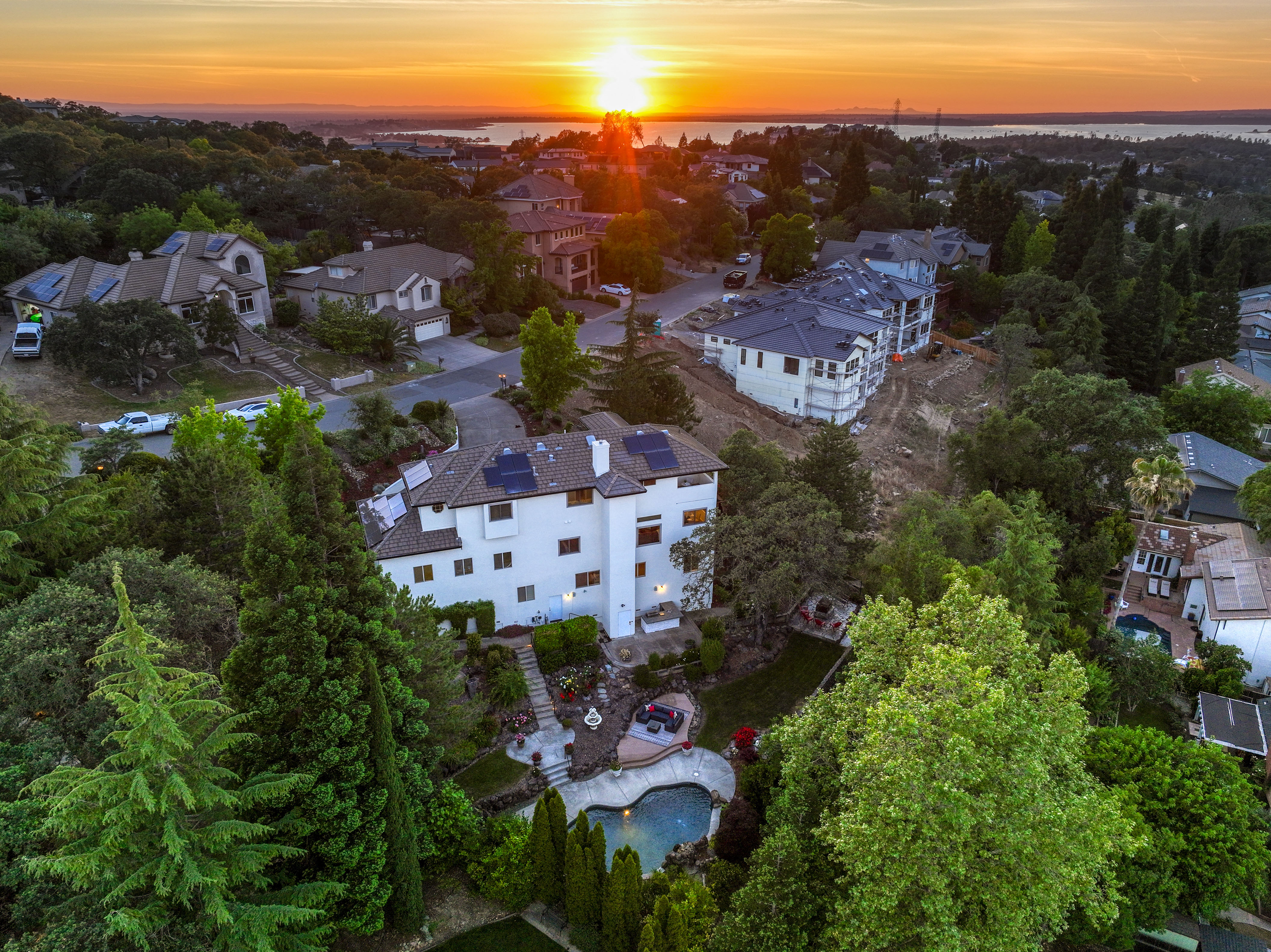 3205 Warren Lane 