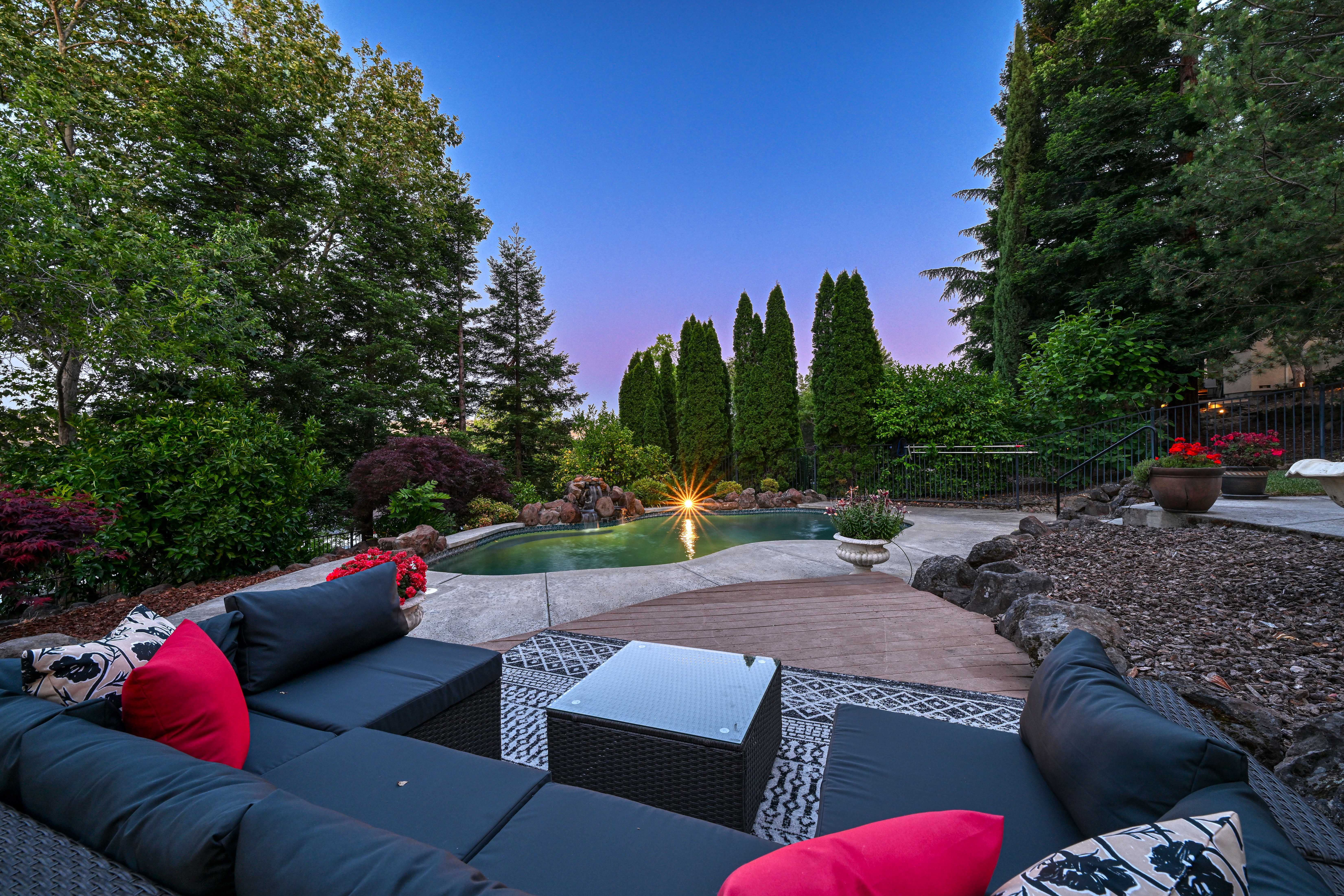 3205 Warren Lane 