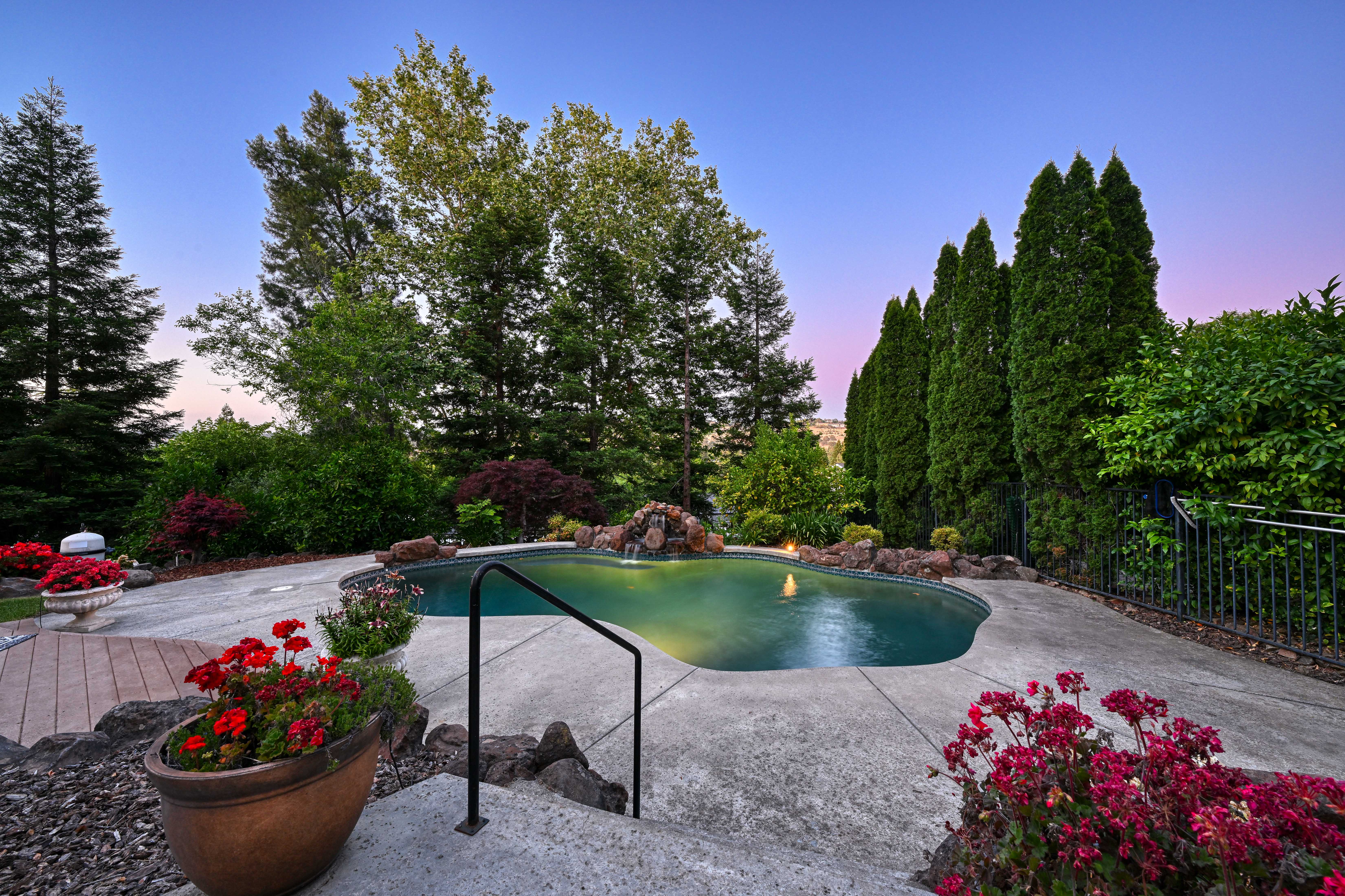 3205 Warren Lane 