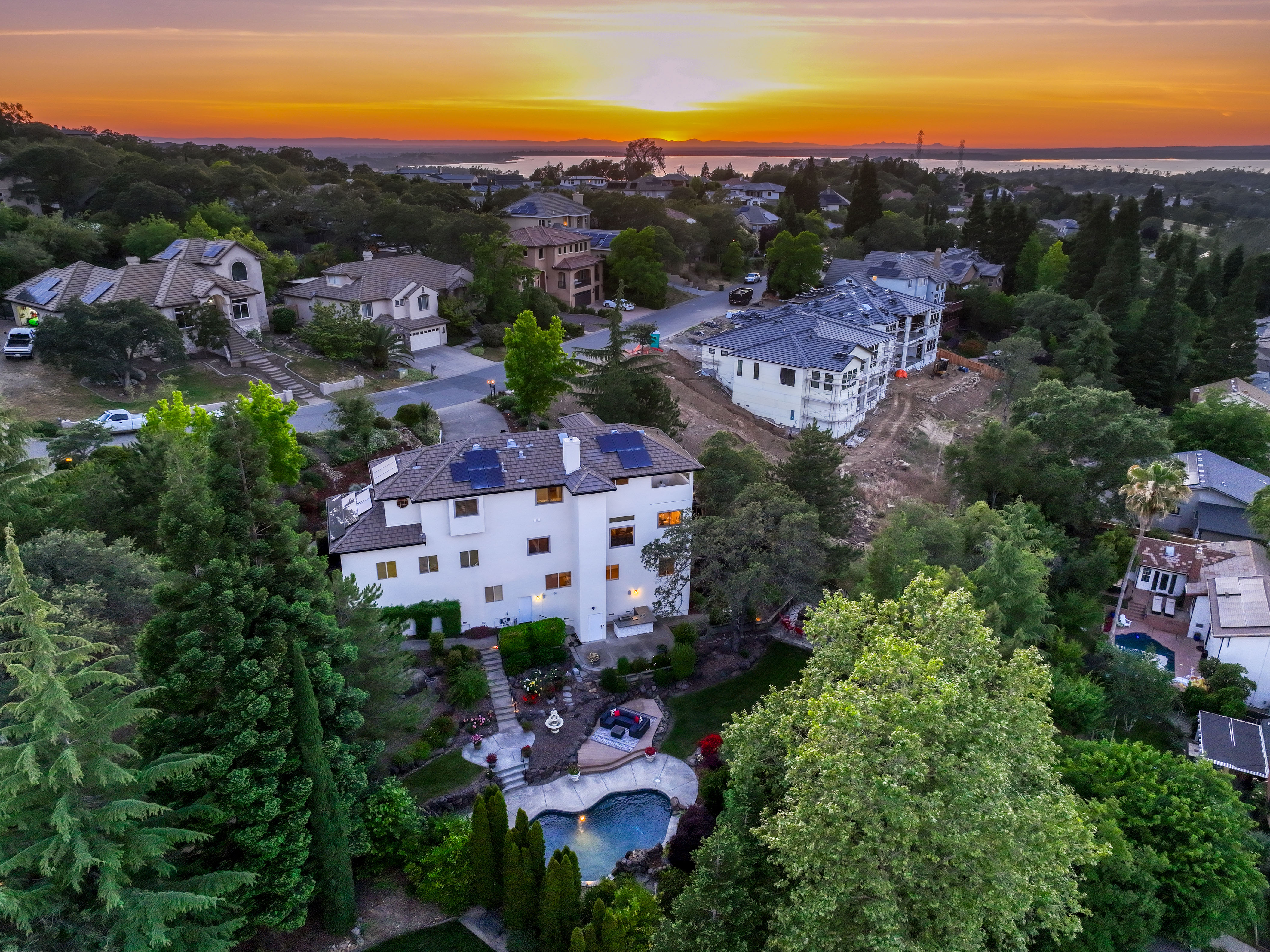 3205 Warren Lane 