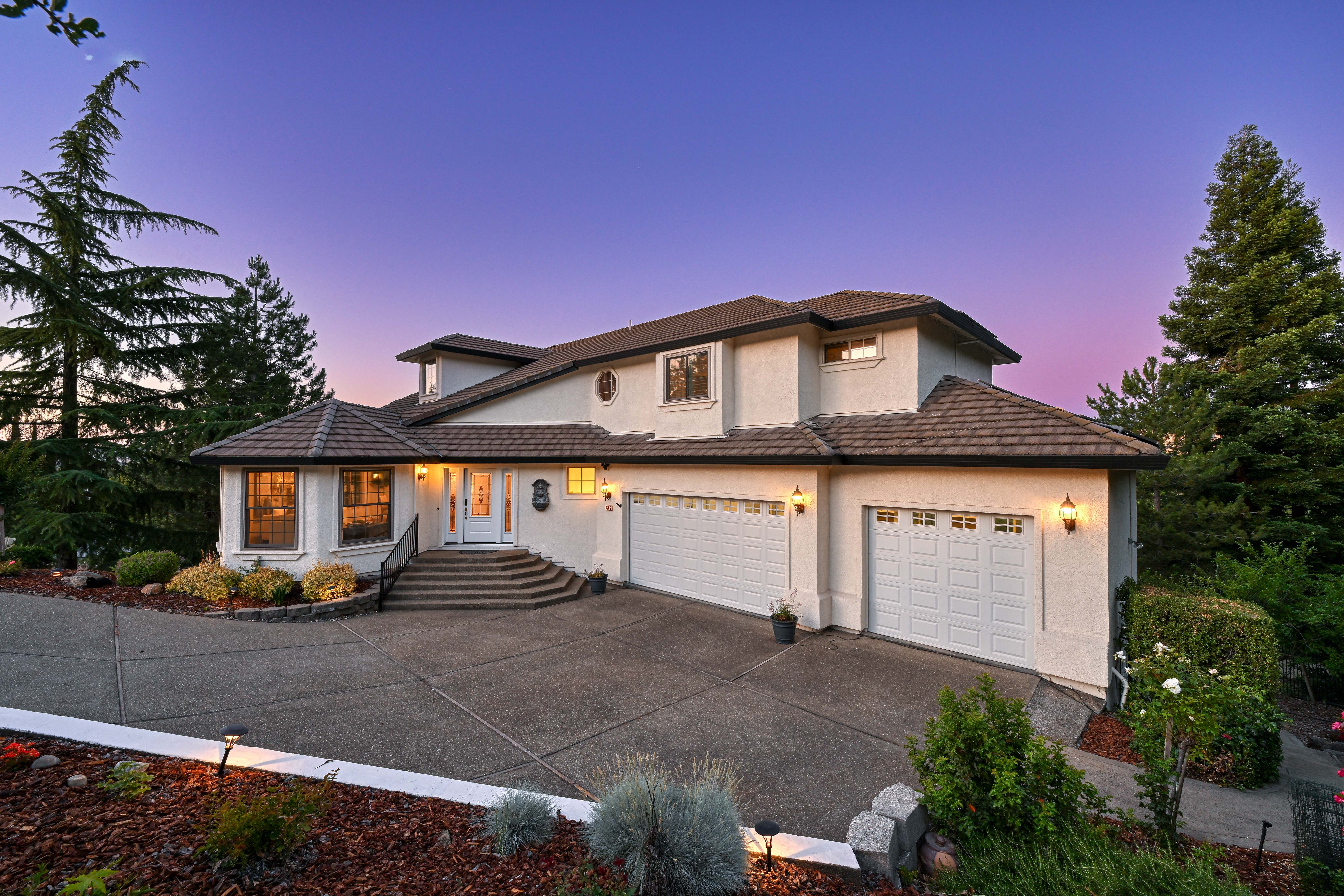 3205 Warren Lane 