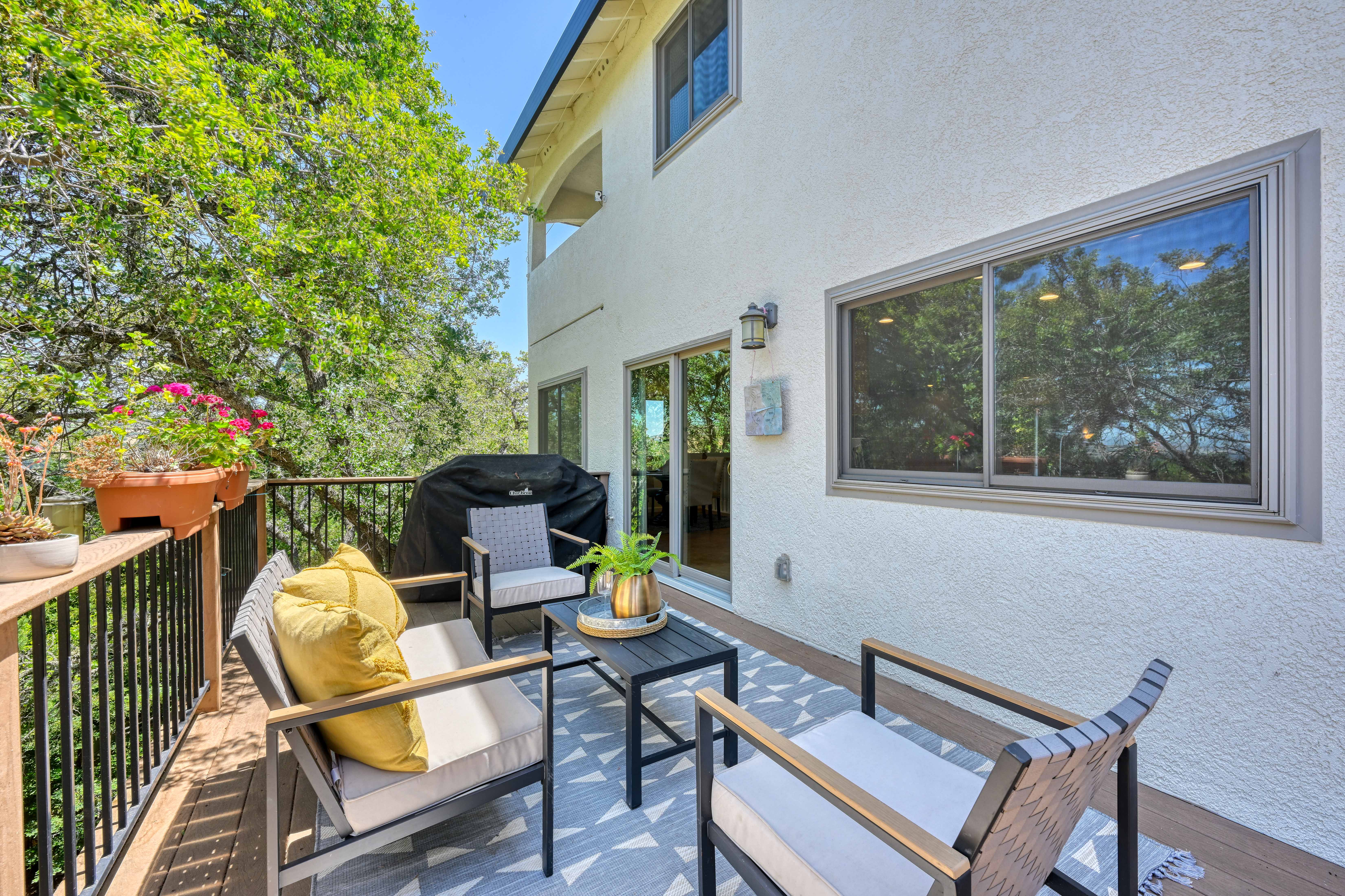 3205 Warren Lane 